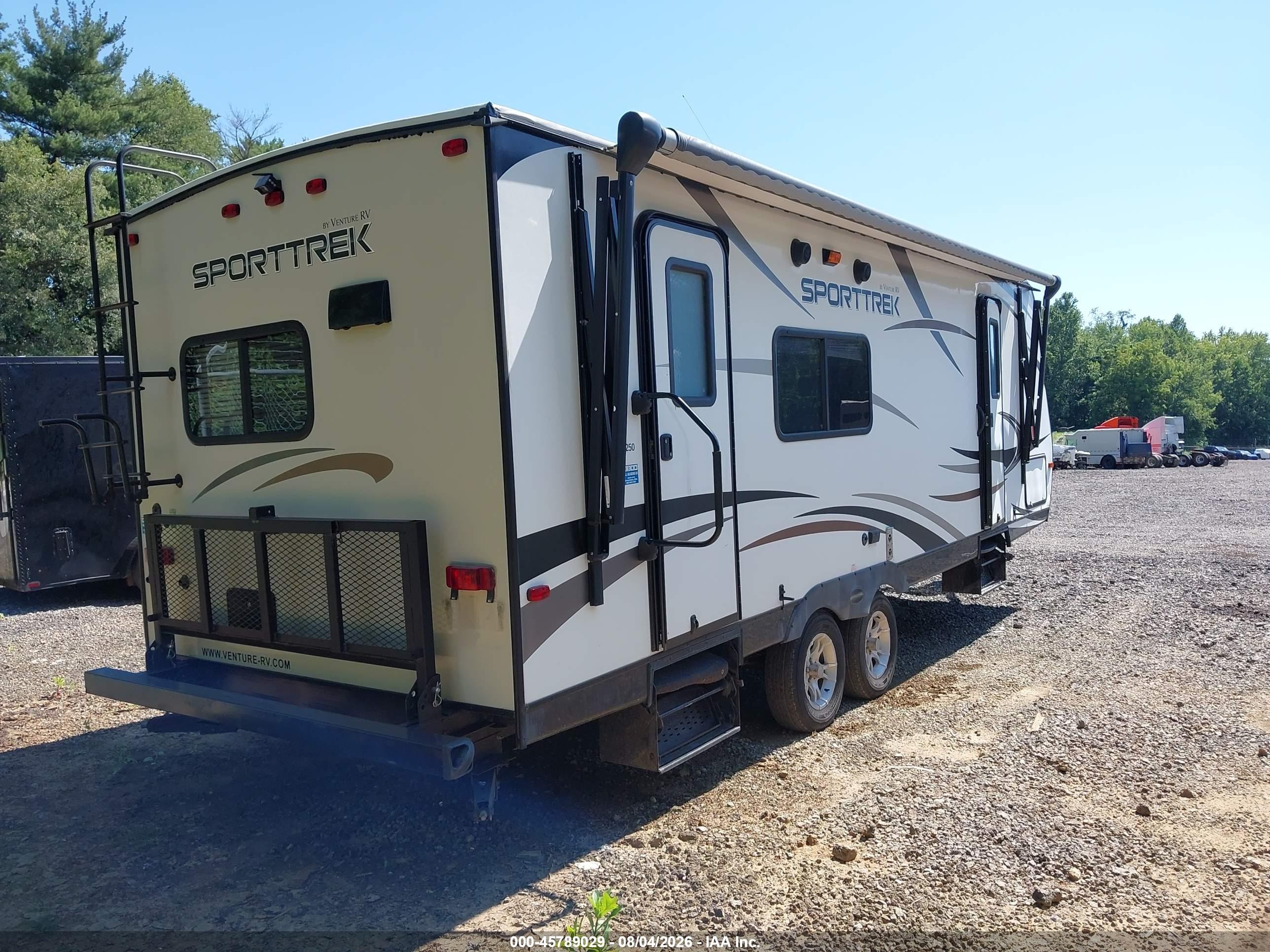 2015 Venturi VIN 4EZT12526F5023339 IAAI salvage auction — Top/Roof, Salvage (Ohio), sold $2,250 on 2026-09-08 (photo 4)