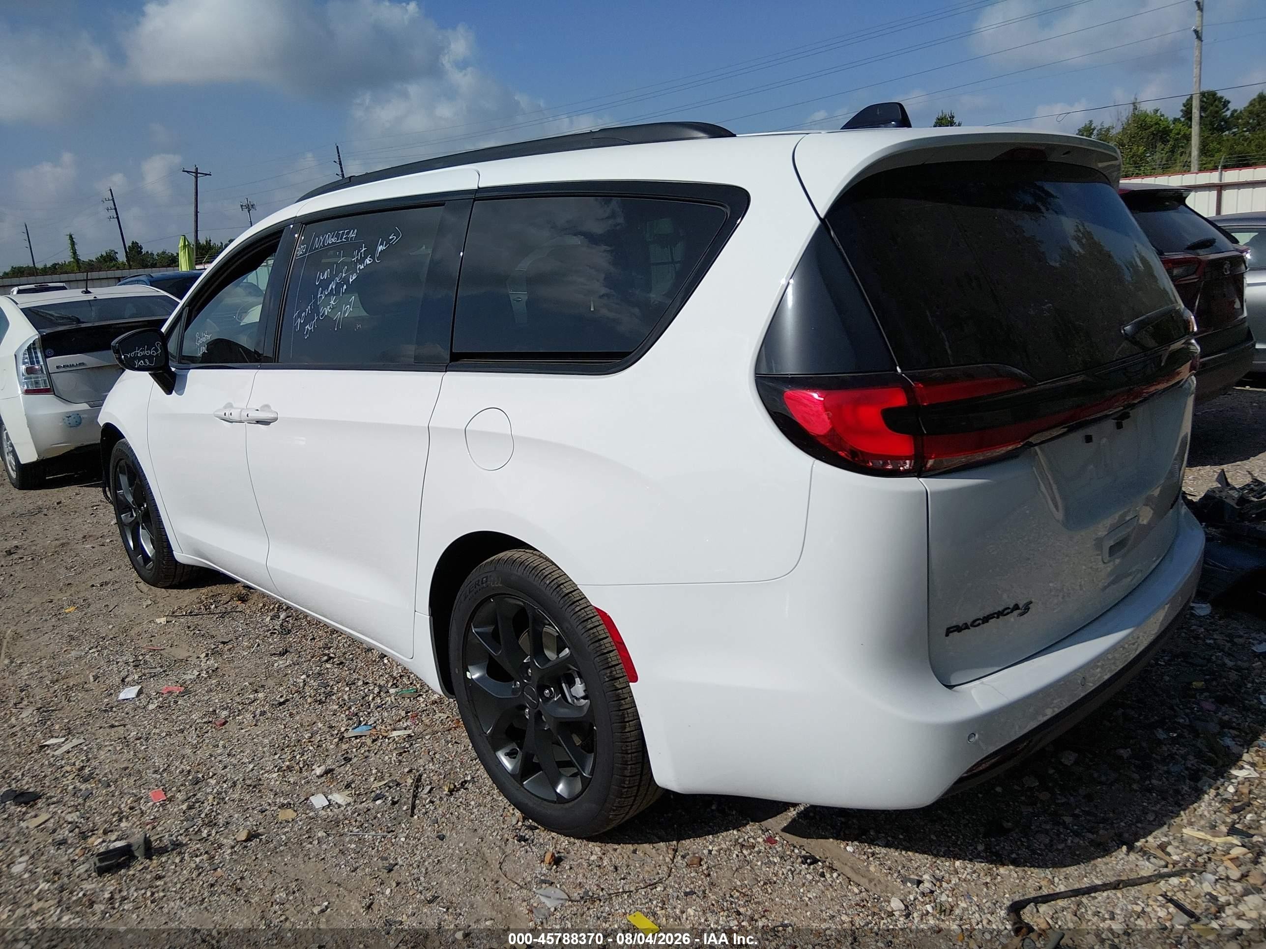 2027 Chrysler Pacifica VIN 2C4RC1GGXVR583570 IAAI salvage auction — Front End, Enterprise Vehicles Clear Only (Texas), sold $26,350 on 2026-08-06 (photo 3)