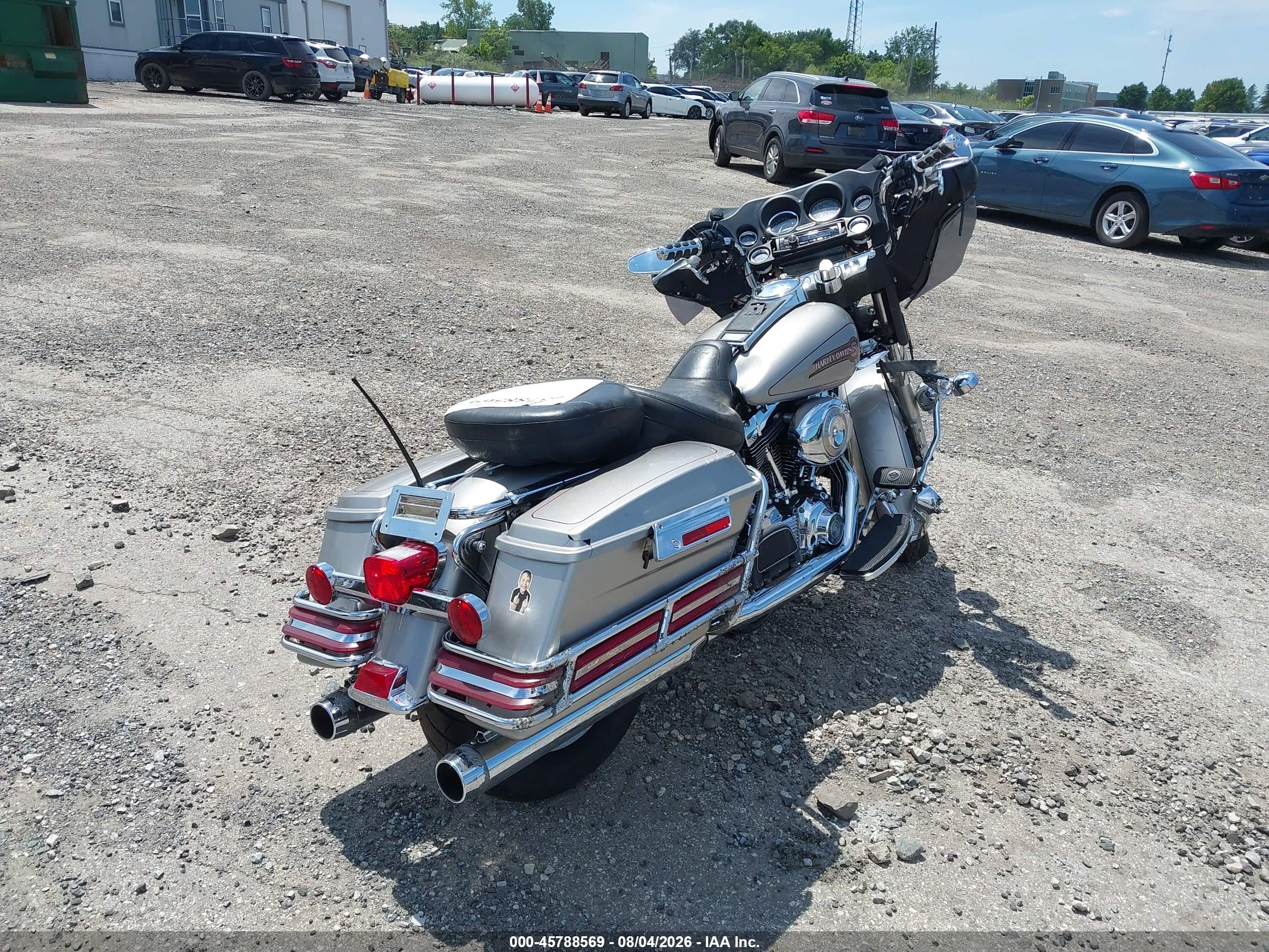2007 Harley-davidson Electra glide VIN 1HD1FF4107Y642575 IAAI salvage auction — Front End, Salvage (Pennsylvania), sold $450 on 2026-09-08 (photo 4)