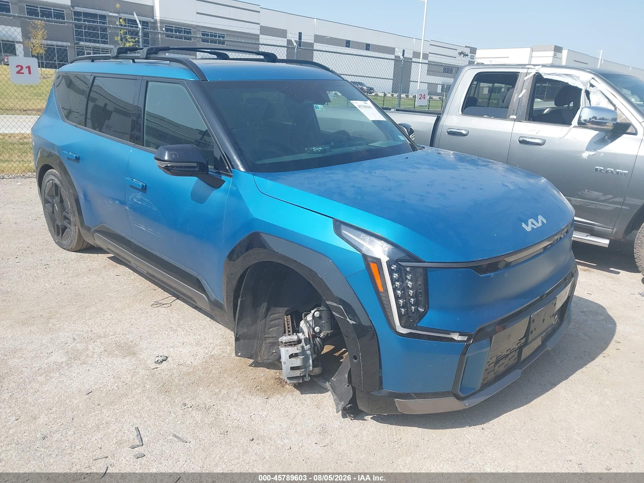 2024 Kia EV9 VIN KNDAEFS56R6045150 — IAAI salvage auction photo