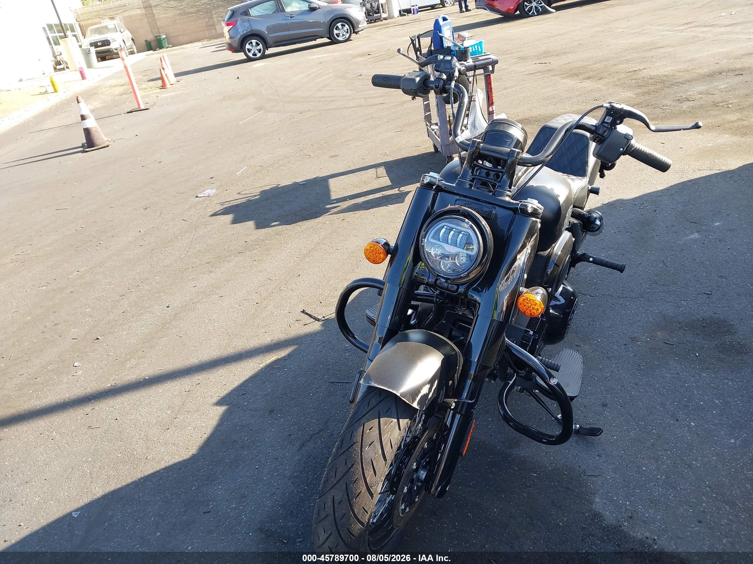 2026 Indian Motorcycle Co. Chief VIN 56KDLDBH3T3030920 IAAI salvage auction — Side, Salvage Certificate (California), sold $4,250 on 2026-09-18 (photo 5)