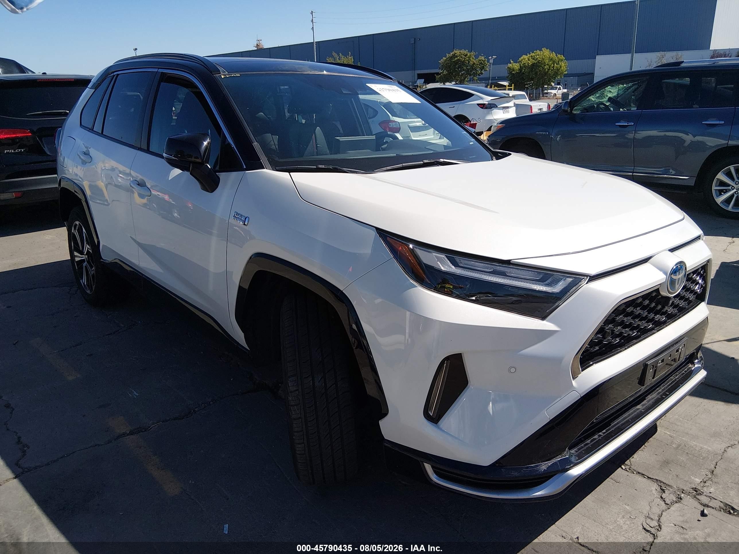 2022 Toyota RAV4 Prime VIN JTMFB3FV6ND099724 — IAAI salvage auction photo