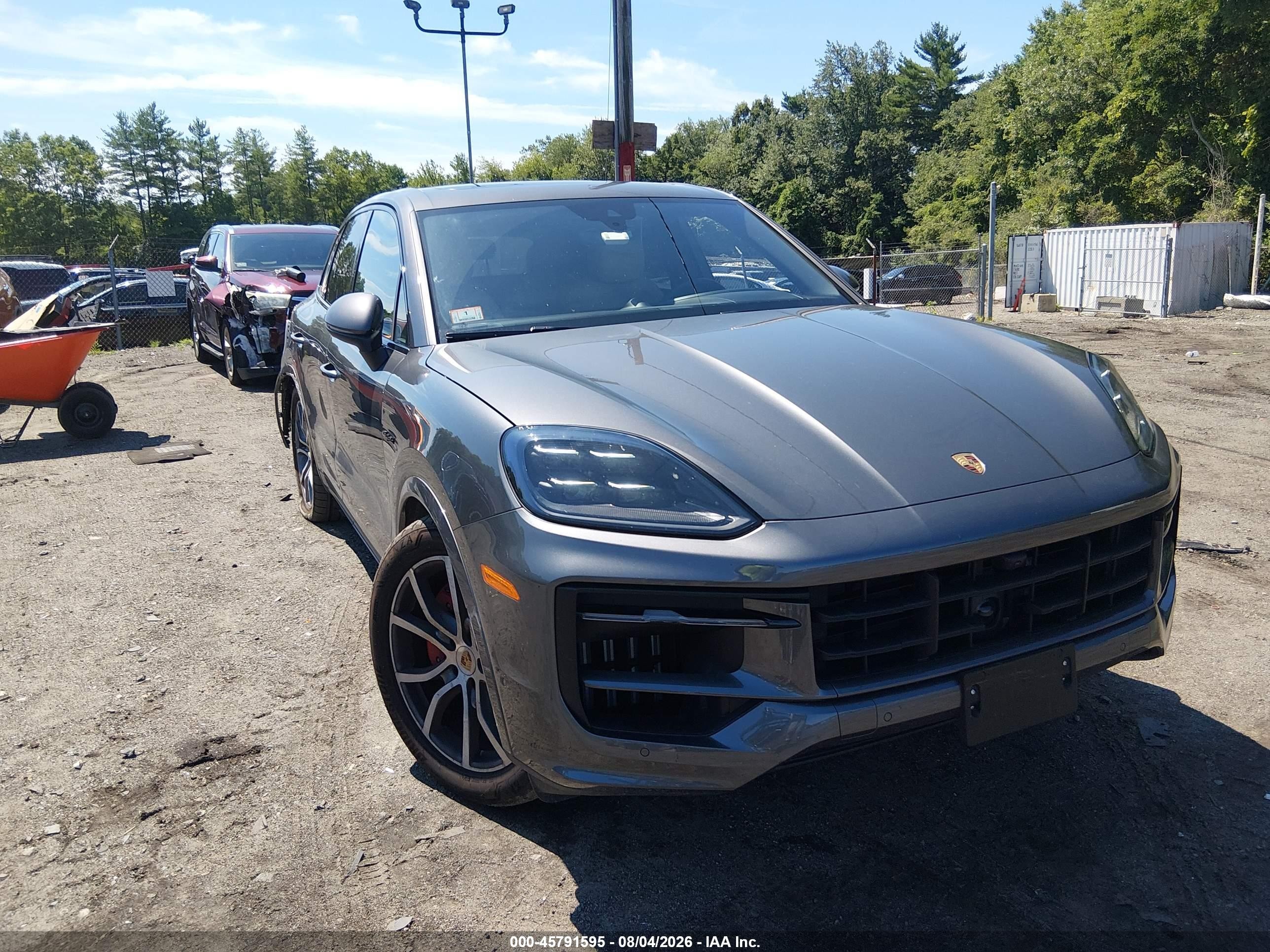 2025 Porsche Cayenne VIN WP1AN2AY9SDA22093 — IAAI salvage auction photo