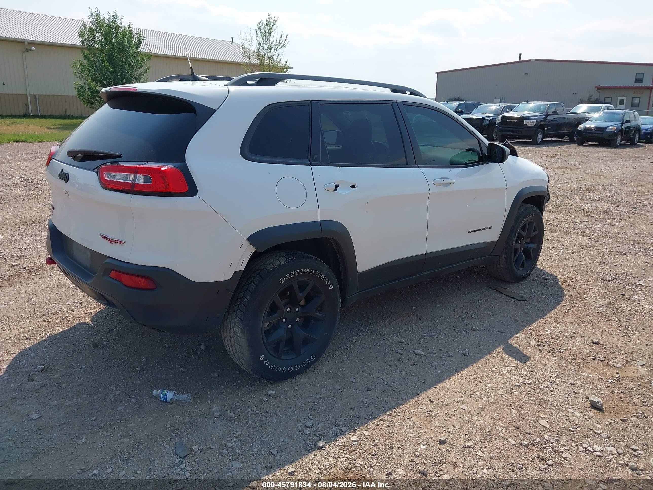2016 Jeep Cherokee VIN 1C4PJMBS4GW199126 IAAI salvage auction — Front End, Regular (South Dakota), sold $1,075 on 2026-10-25 (photo 4)
