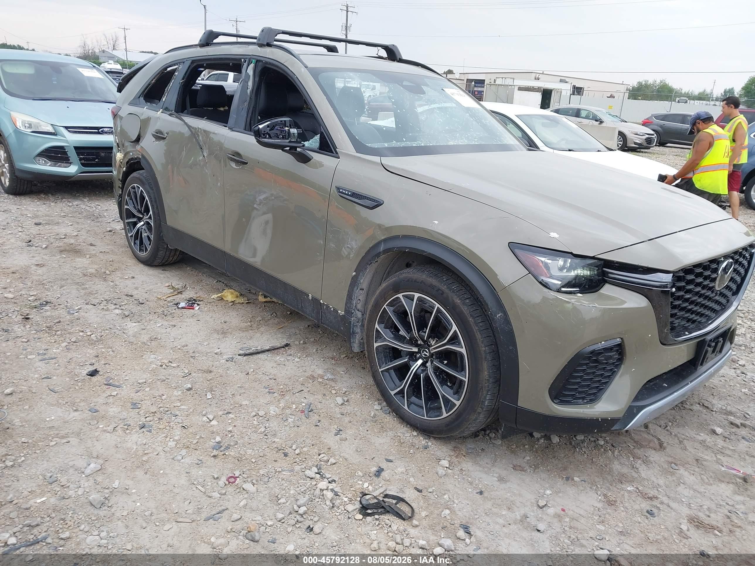 2025 Mazda CX-70 VIN JM3KJEHA6S1100706 — IAAI salvage auction photo