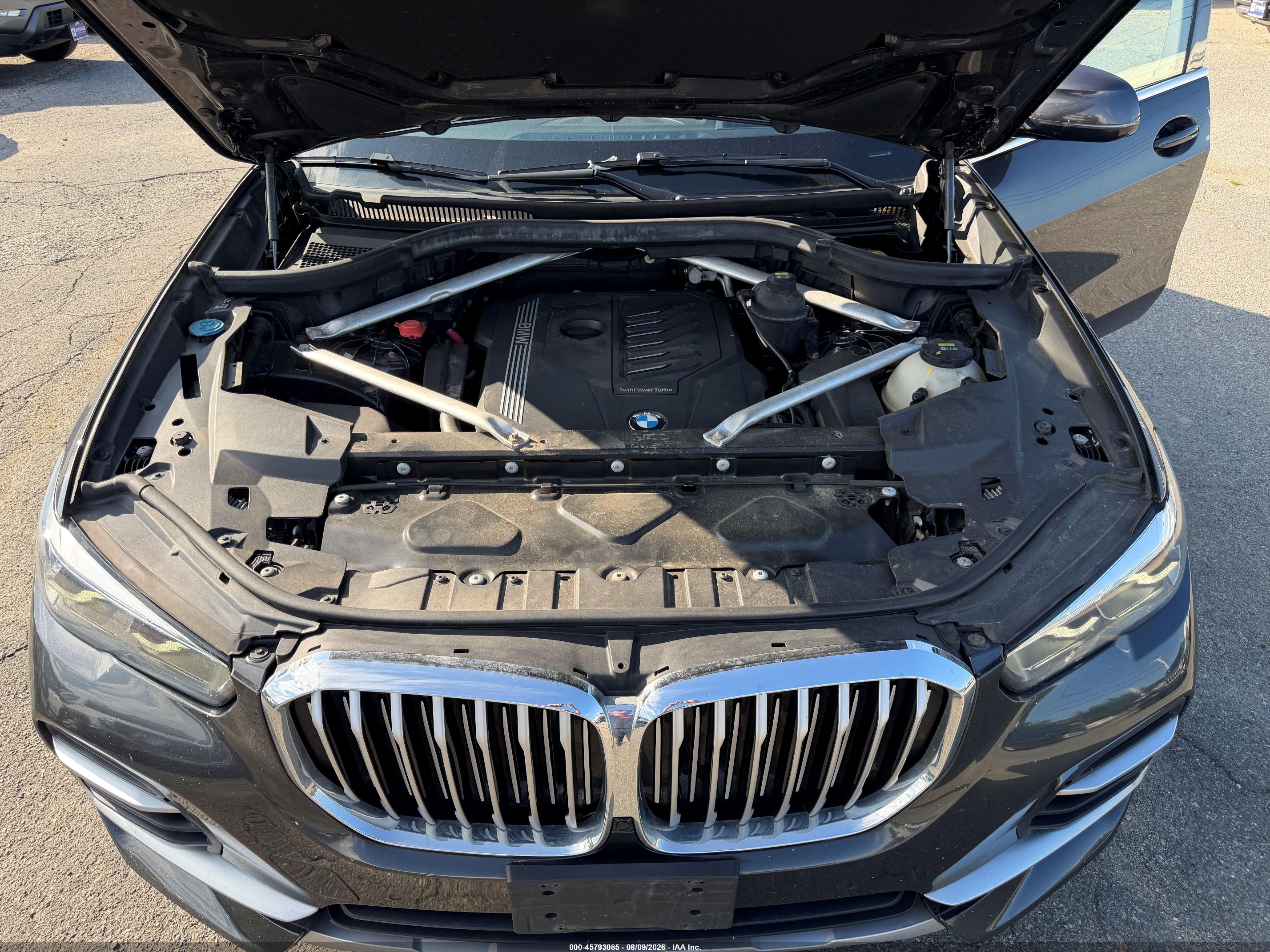 2019 BMW X5 VIN 5UXCR6C52KLL26024 IAAI salvage auction — Normal Wear, Clear (Massachusetts), sold $5,600 on 2026-08-19 (photo 9)