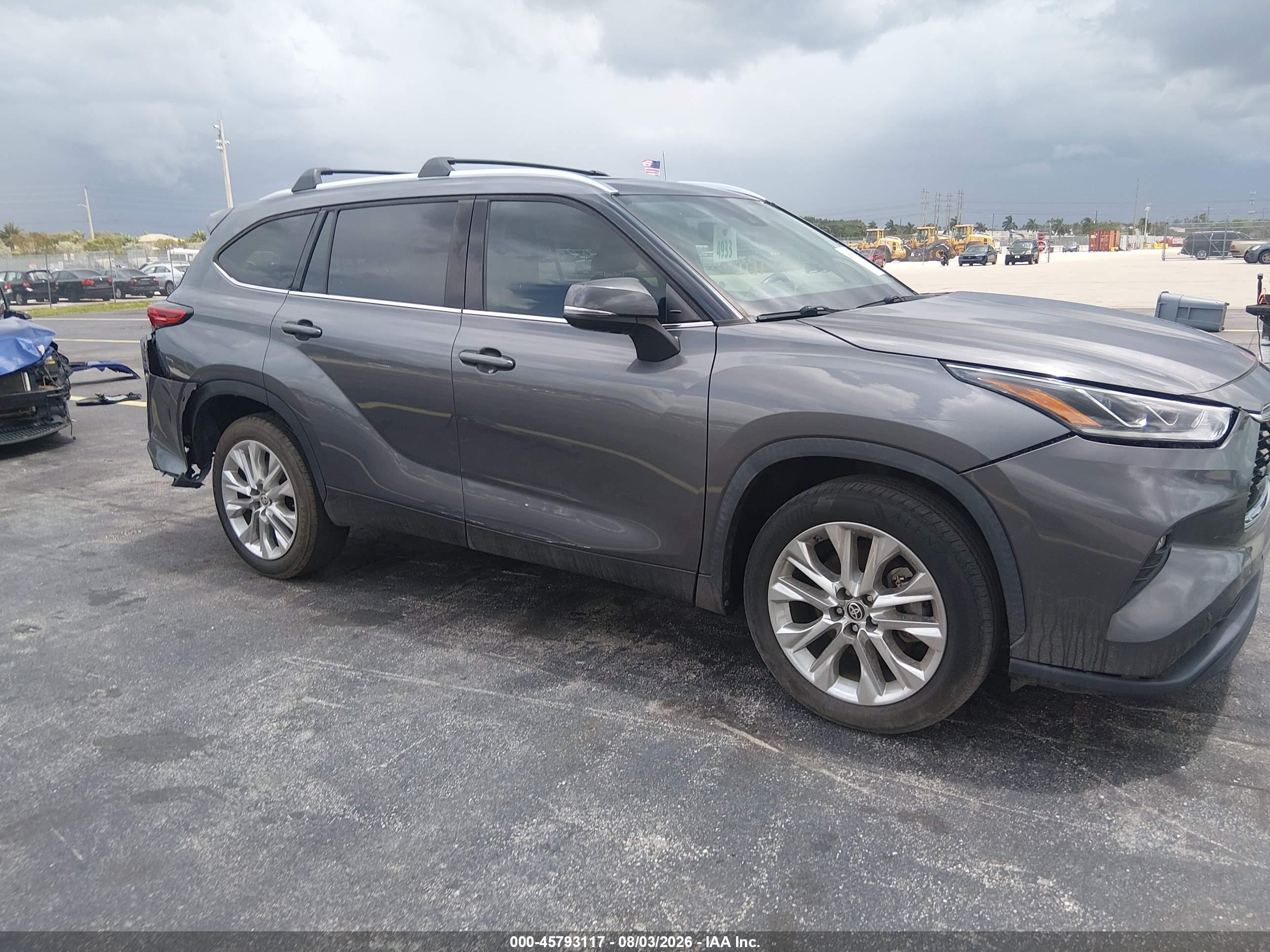 2021 Toyota Highlander — VIN 5TDYZRAH0MS535026