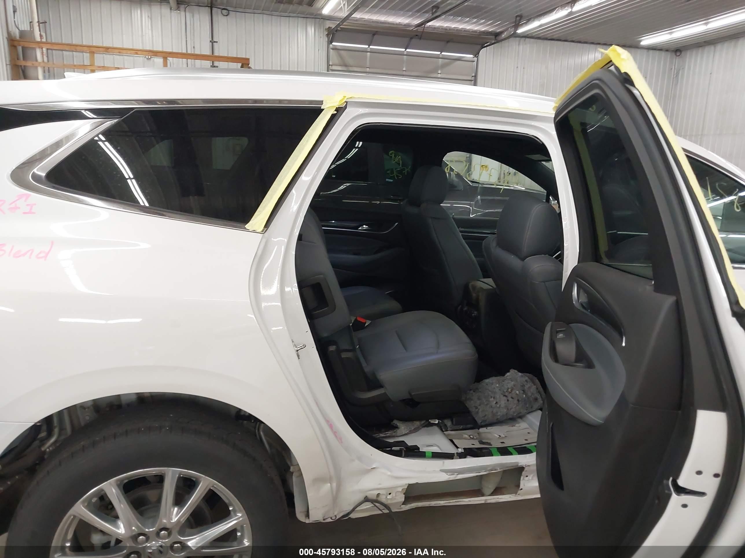 2023 Buick Enclave VIN 5GAEVBKW8PJ134958 IAAI salvage auction — Side, Salvage (Minnesota), sold $9,200 on 2026-09-23 (photo 8)