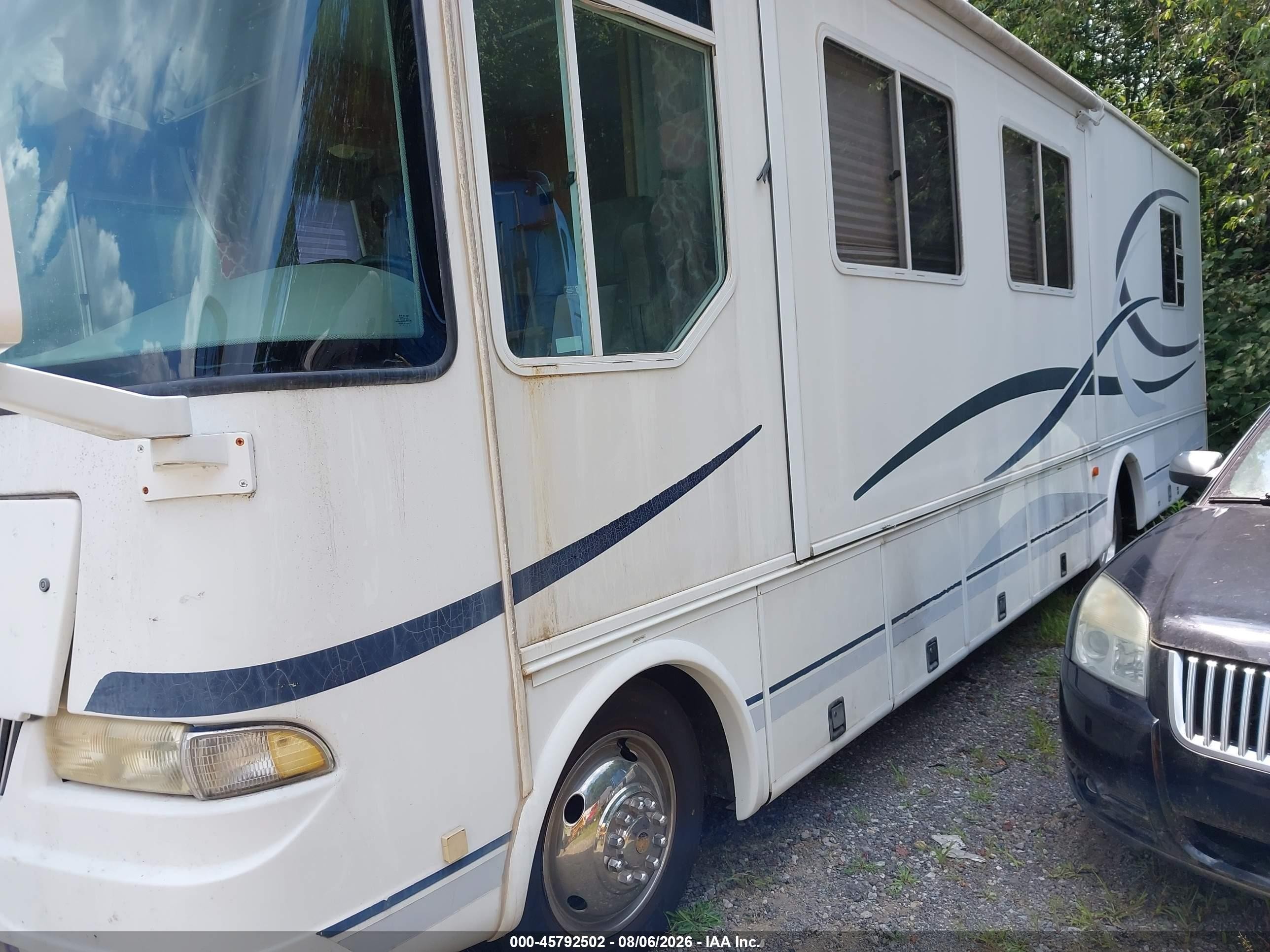 2002 Workhorse Custom Chassis Motorhome Chassis VIN 5B4LP57G423344544 IAAI salvage auction — Undercarriage, Salvage (West Virginia), sold $25 on 2026-09-30 (photo 2)