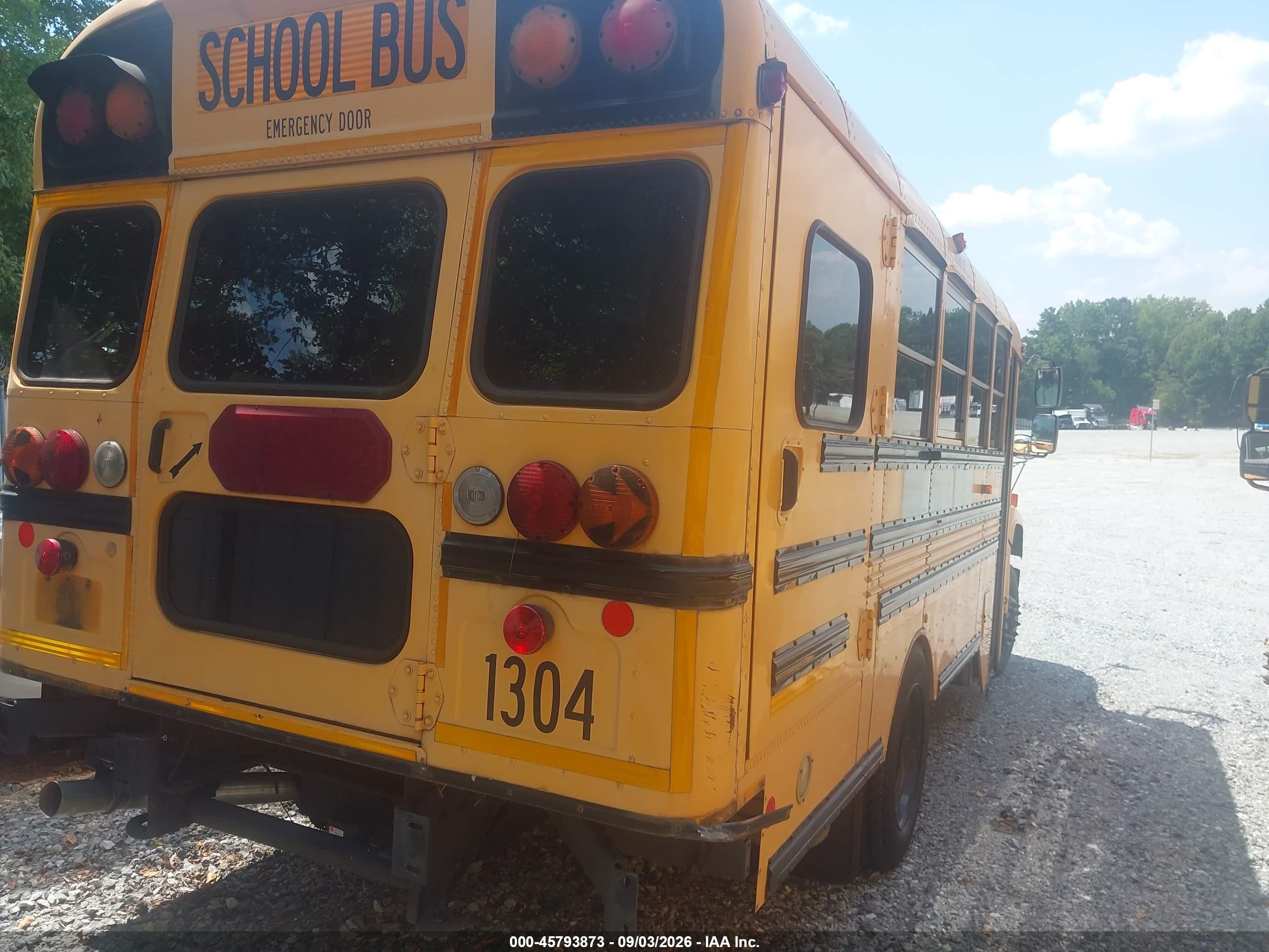 2011 Blue Bird School Bus / Transit Bus VIN 1BAKACPH9BF280014 IAAI salvage auction — Normal Wear, Clear (Georgia), sold $725 on 2026-09-30 (photo 4)