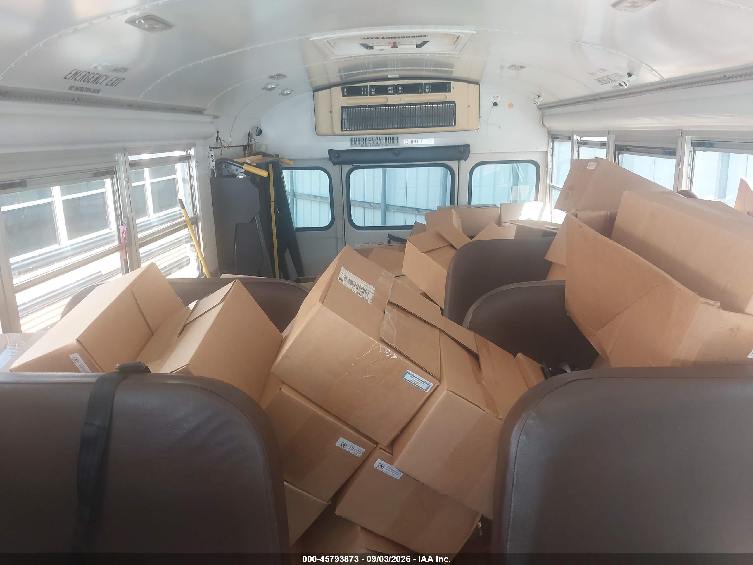 2011 Blue Bird School Bus / Transit Bus VIN 1BAKACPH9BF280014 IAAI salvage auction — Normal Wear, Clear (Georgia), sold $725 on 2026-09-30 (photo 8)