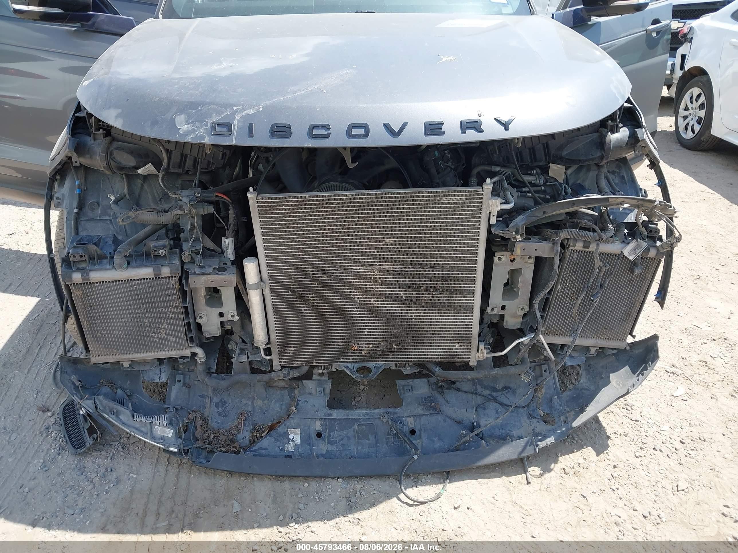 2017 Land rover Discovery VIN SALRHBBV6HA026119 IAAI salvage auction — Front End, Salvage (Texas), sold $3,800 on 2026-09-06 (photo 6)