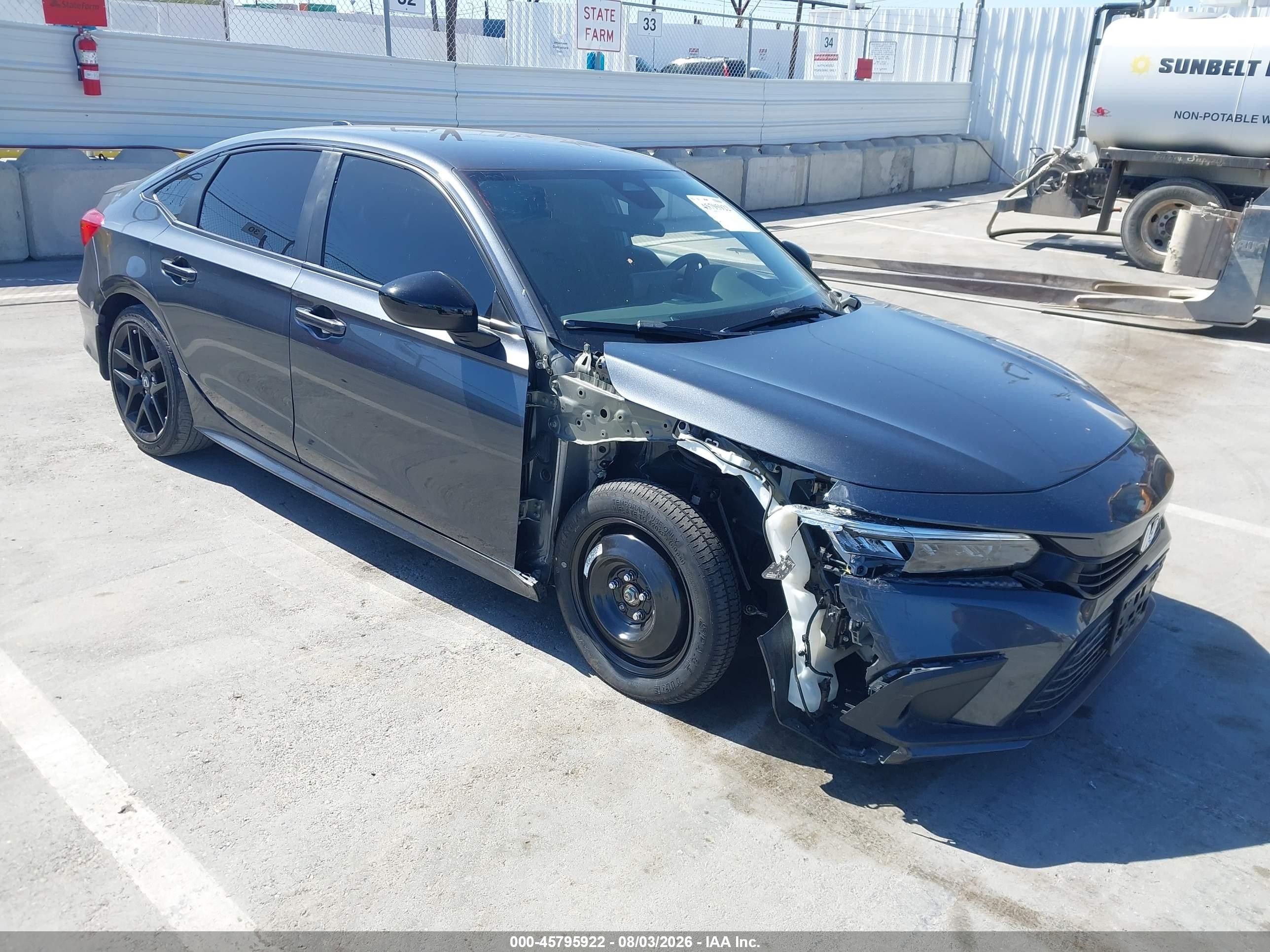 2024 Honda Civic VIN 2HGFE2F51RH559349 — IAAI salvage auction photo
