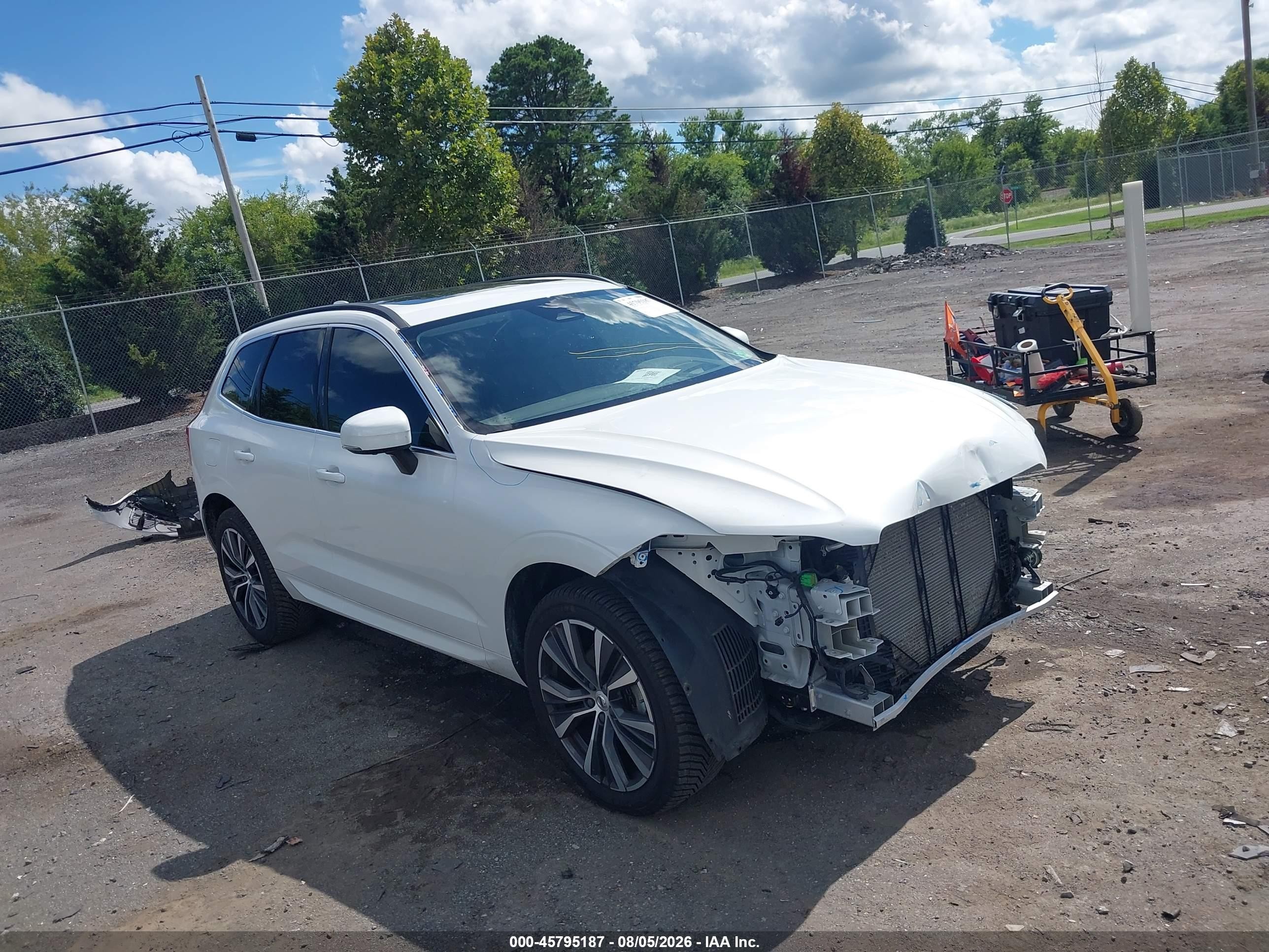 2022 Volvo XC60 VIN YV4L12DK3N1996281 — IAAI salvage auction photo