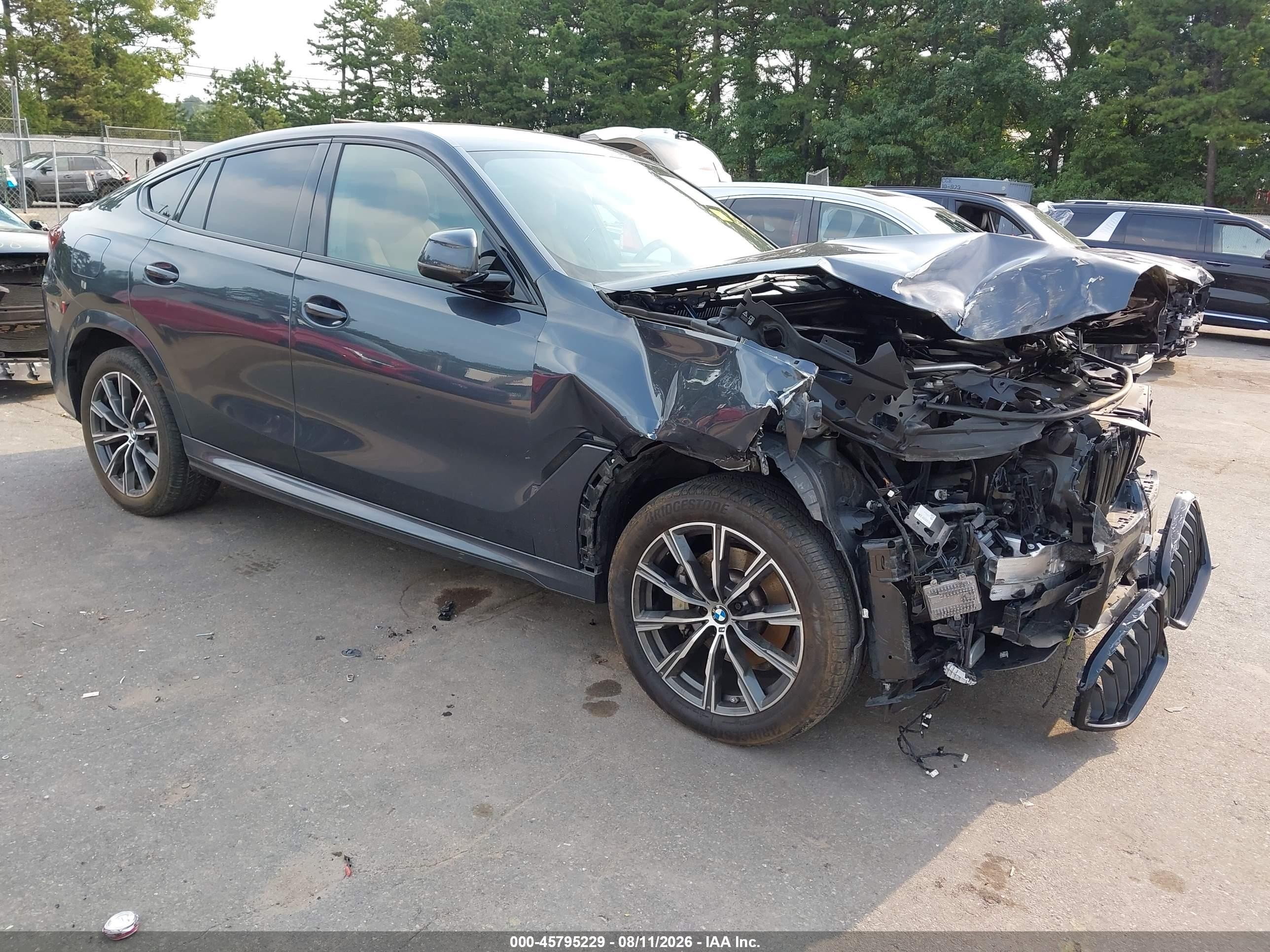 2022 BMW X6 VIN 5UXCY6C01N9M56837 — IAAI salvage auction photo
