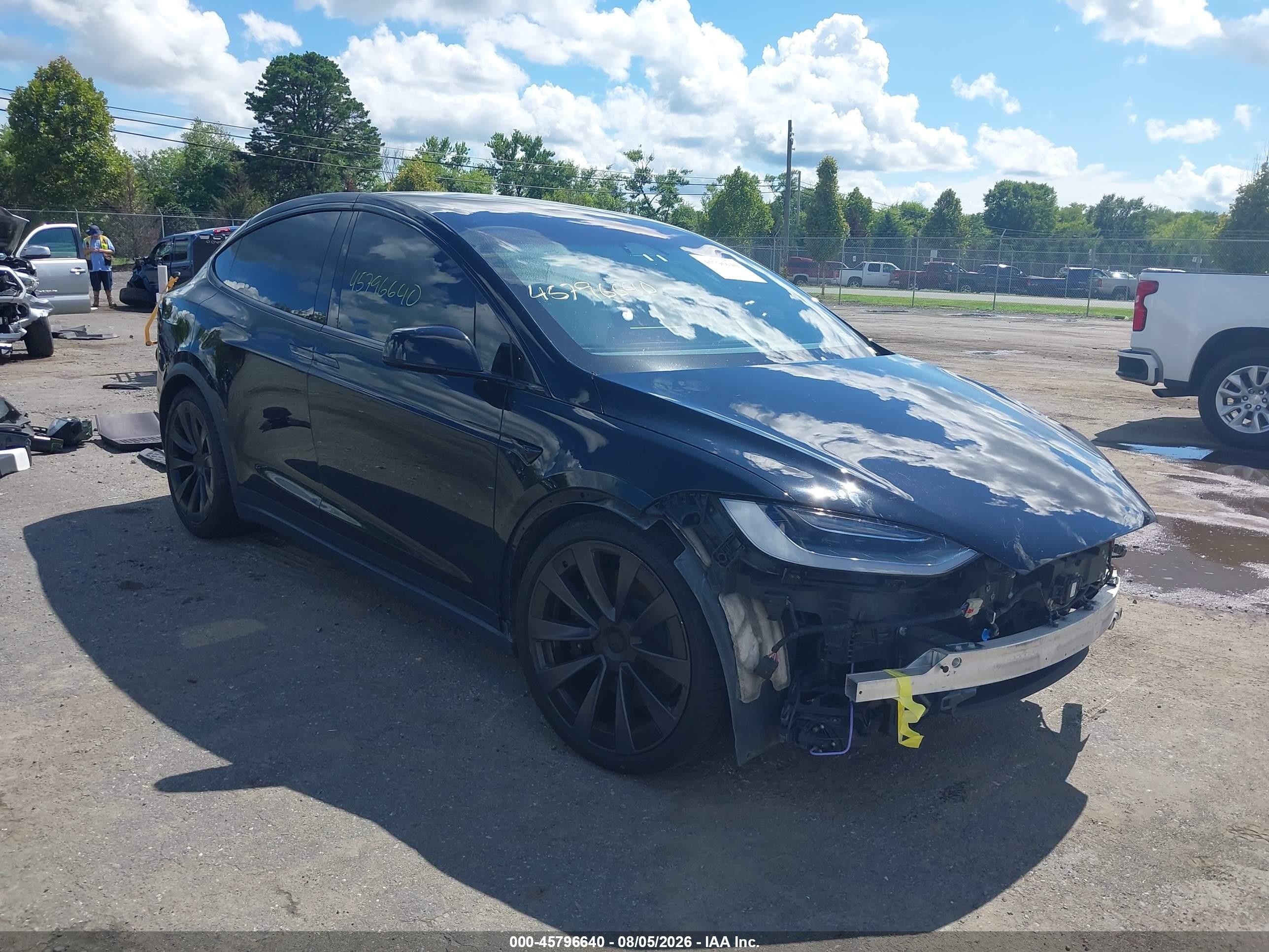 2022 Tesla Model X VIN 7SAXCAE56NF362653 — IAAI salvage auction photo