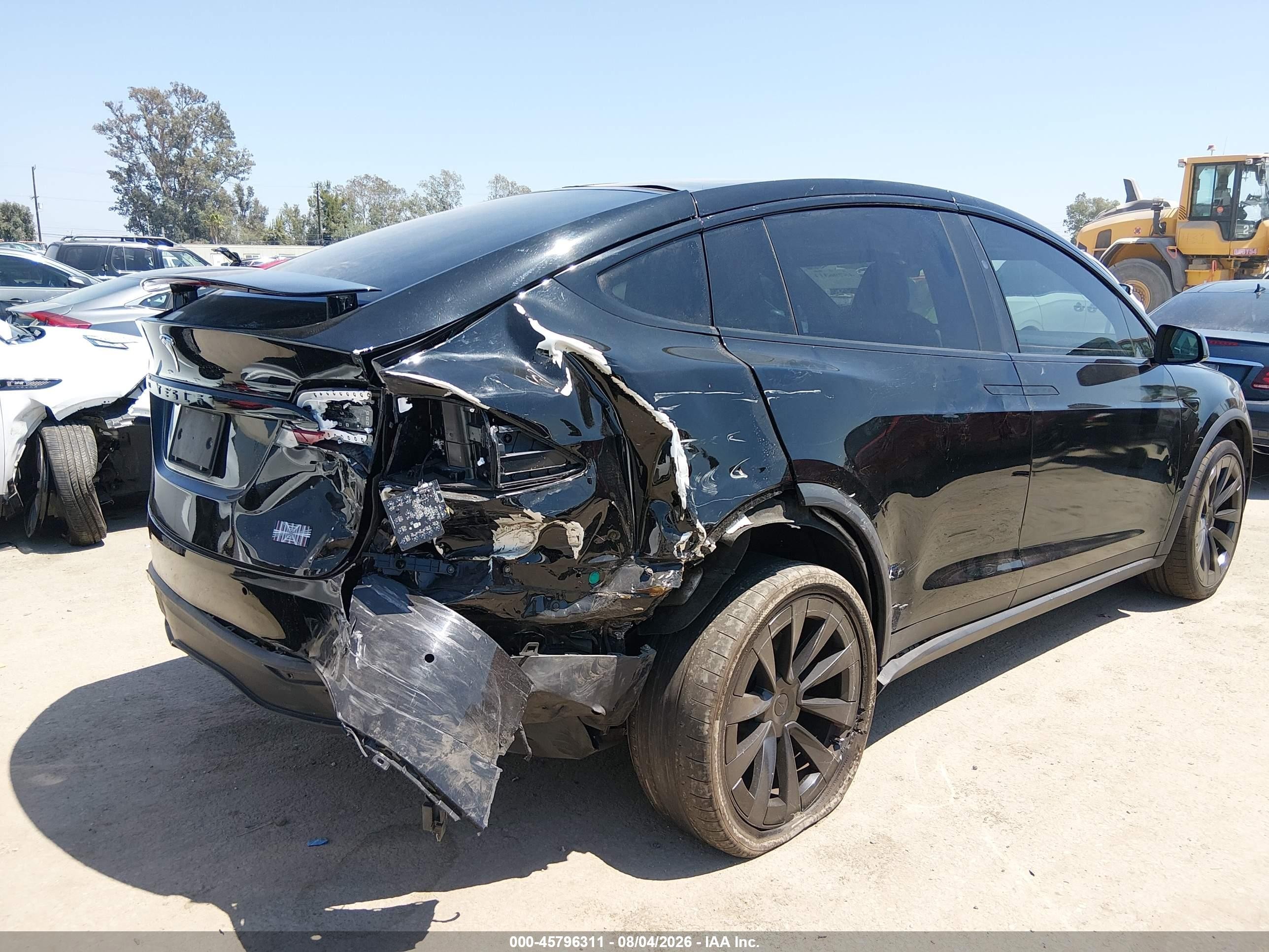 2022 Tesla Model x VIN 7SAXCBE69NF357171 IAAI salvage auction — Rear End, Salvage (California), sold $25,825 on 2026-08-27 (photo 6)