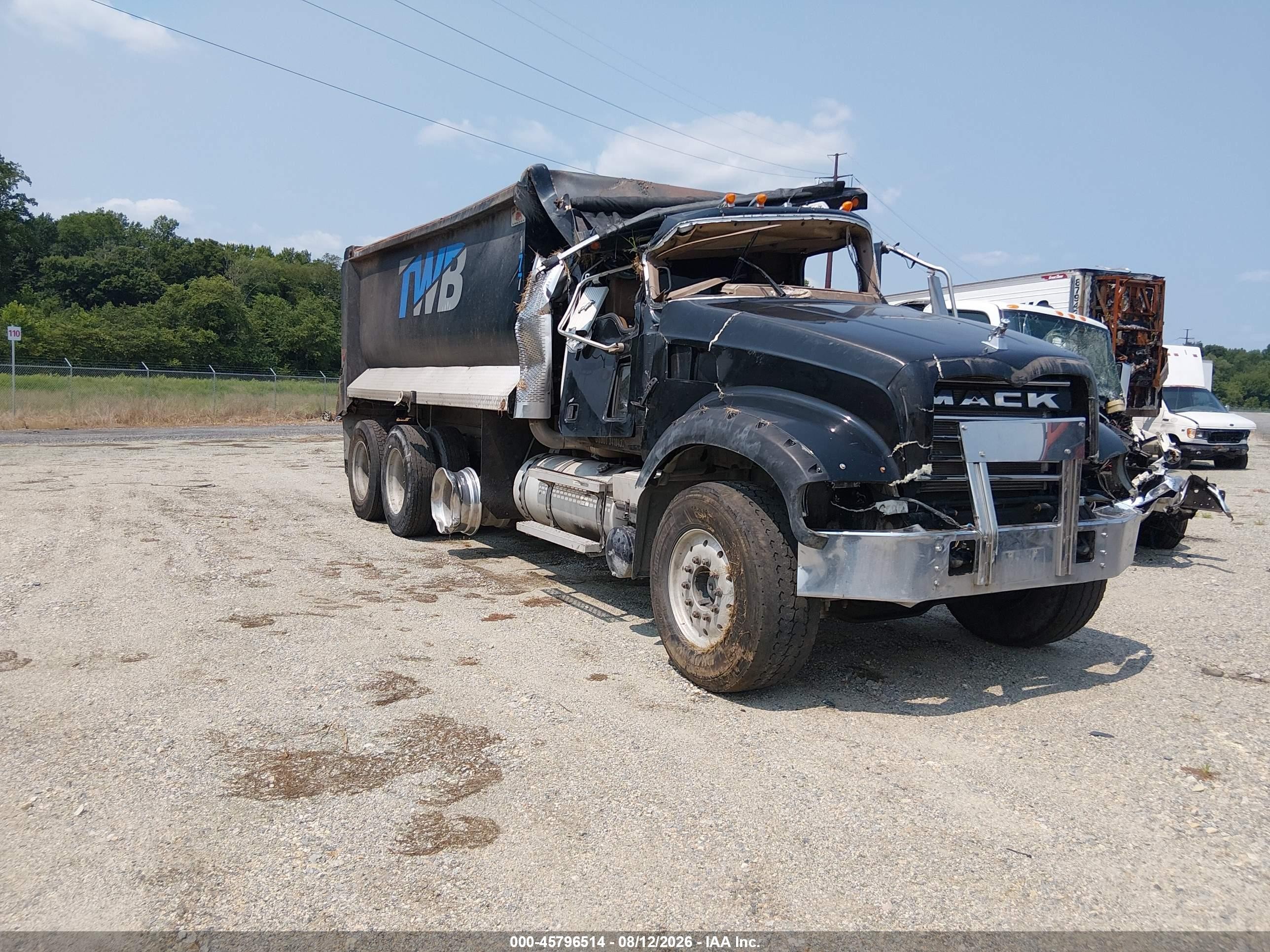 2007 Mack 700 Ctp700 VIN 1M2AT04Y37M006904 — IAAI salvage auction photo