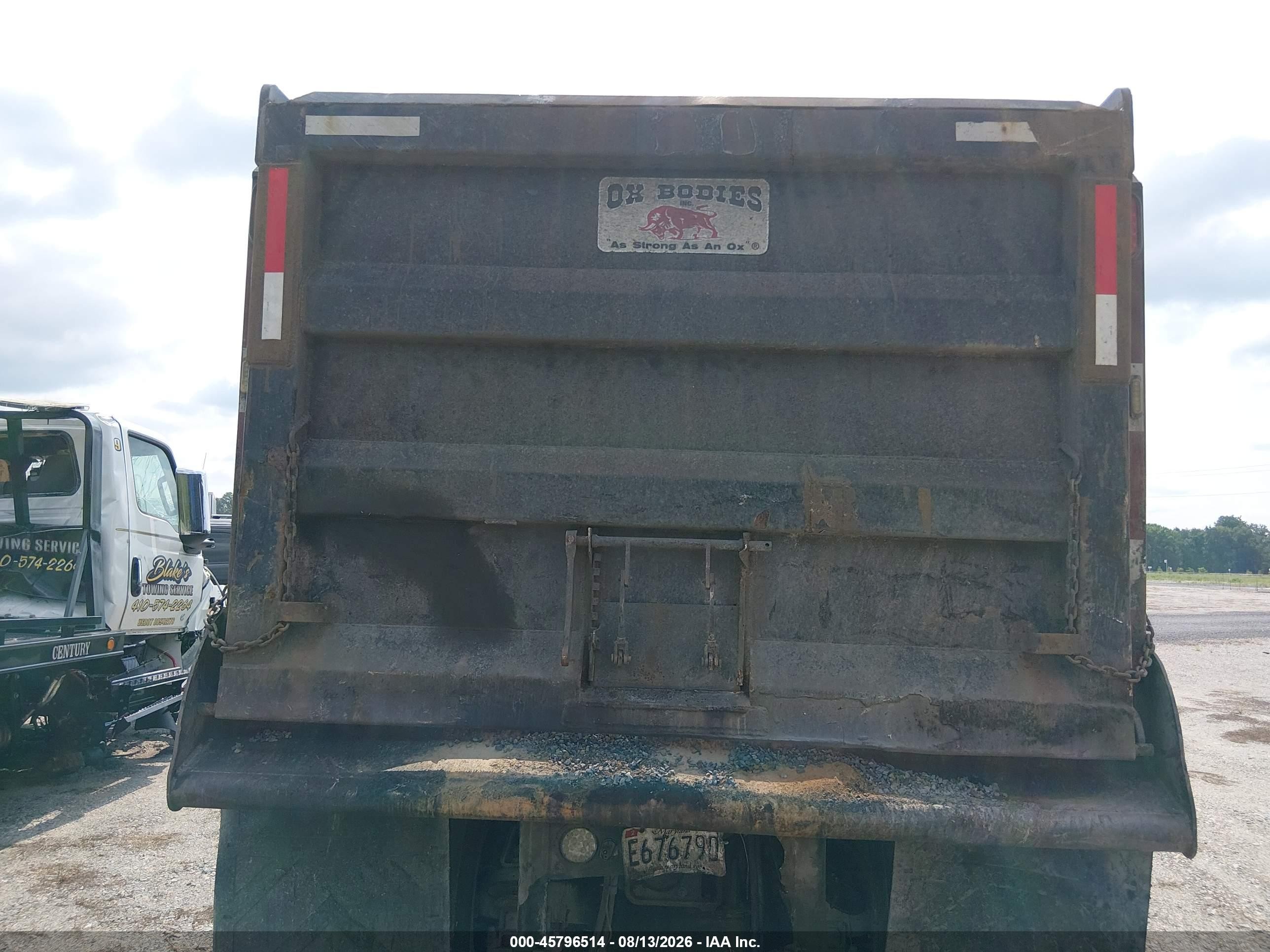 2007 Mack 700 Ctp700 VIN 1M2AT04Y37M006904 IAAI salvage auction — Rollover, Salvage - Greater Than 75% (Maryland), sold $8,750 on 2026-10-05 (photo 8)