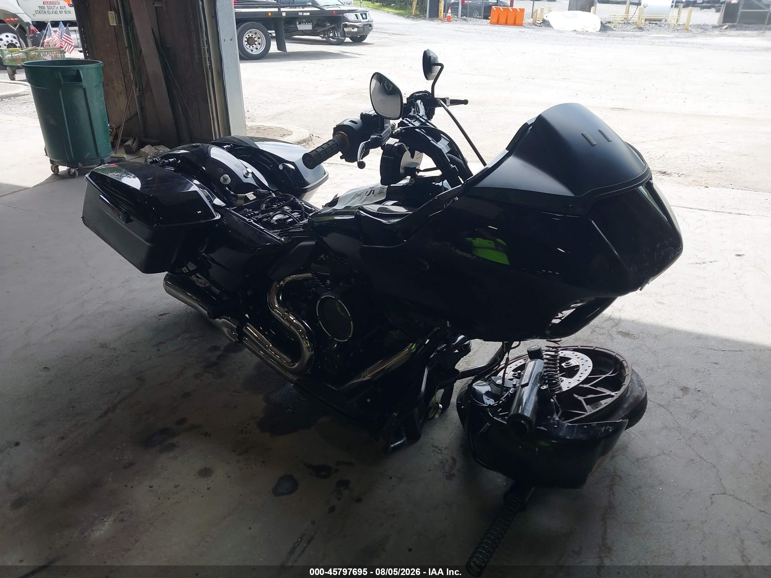 2022 Harley-Davidson FLTRXST VIN 1HD1ACL18NB627563 — IAAI salvage auction photo