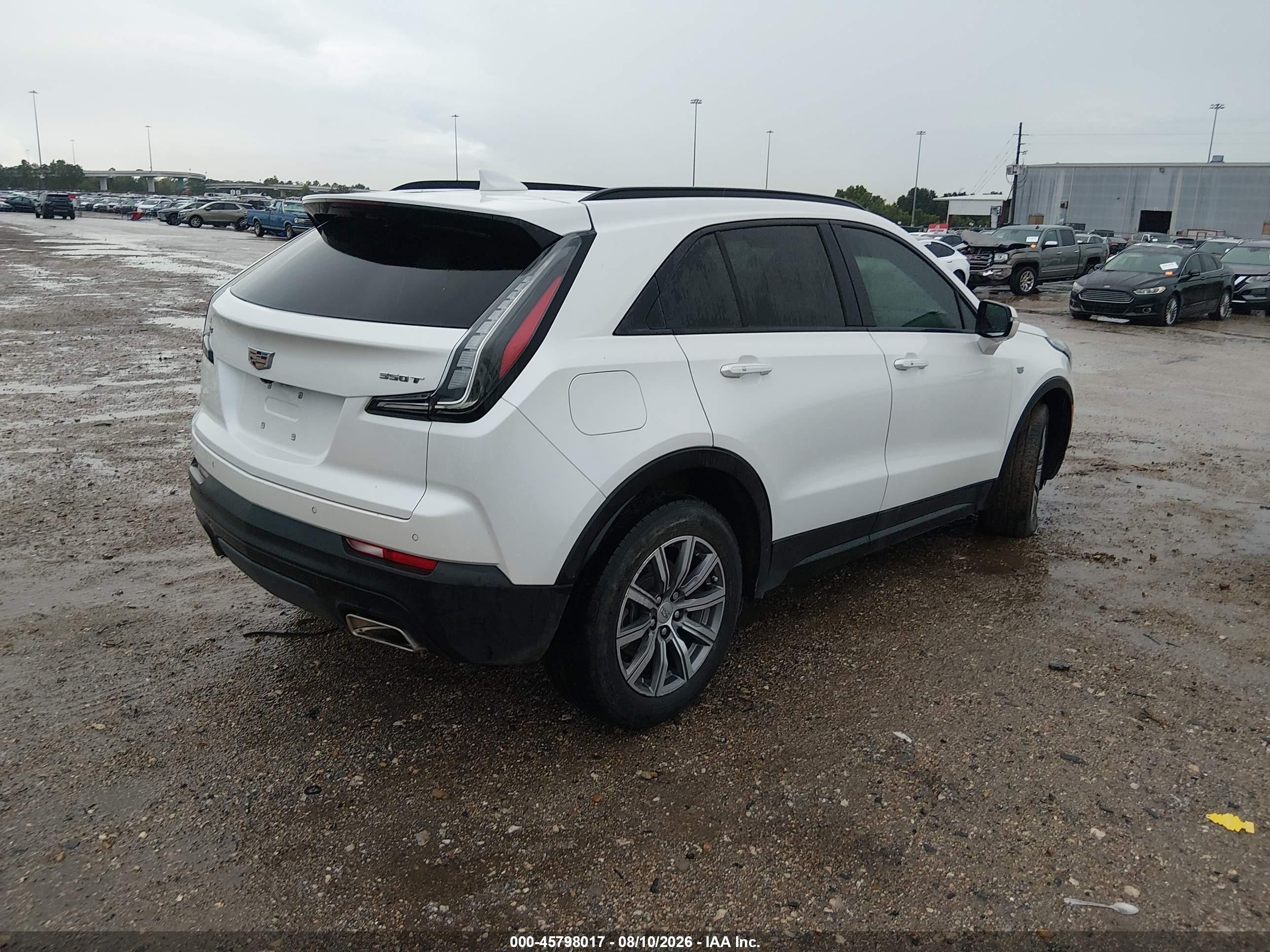 2022 Cadillac Xt4 VIN 1GYFZER47NF107516 IAAI salvage auction — Theft, Original (Texas), sold $14,300 on 2026-08-29 (photo 4)