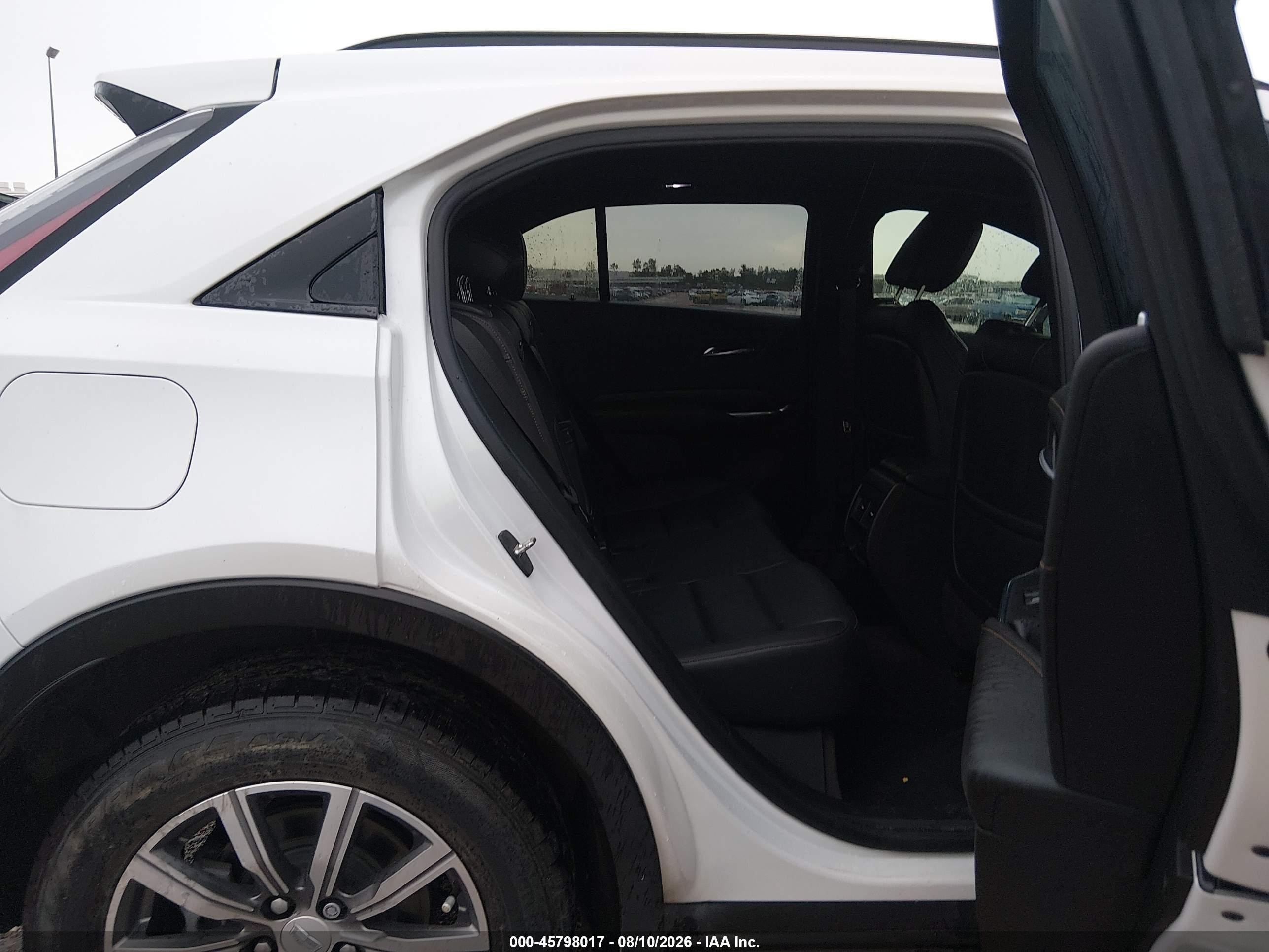 2022 Cadillac Xt4 VIN 1GYFZER47NF107516 IAAI salvage auction — Theft, Original (Texas), sold $14,300 on 2026-08-29 (photo 8)