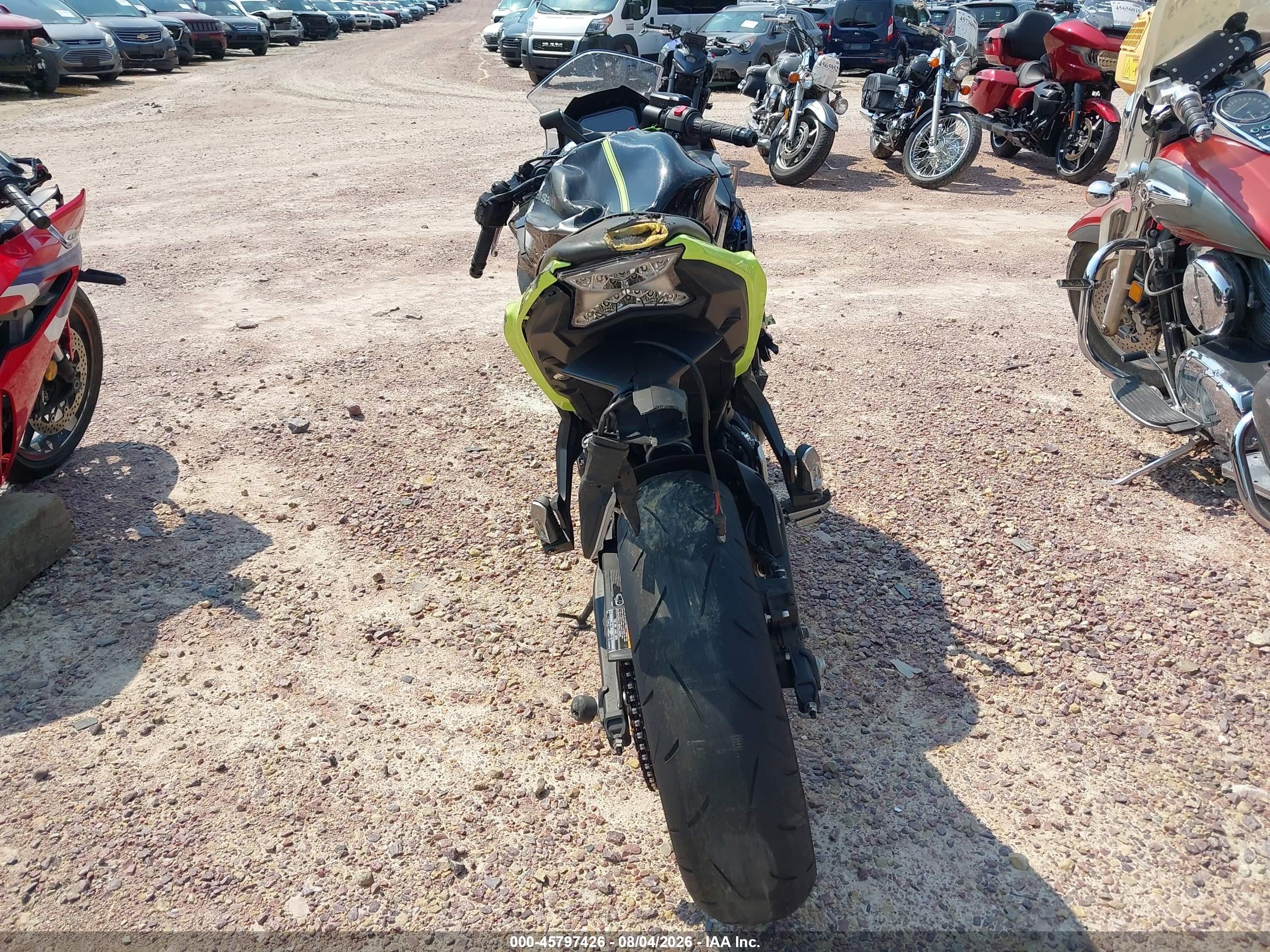 2026 Kawasaki Ninja VIN ML5EXEP14TDAJ6192 IAAI salvage auction — Side, Junk Bill Of Sale Mv2459 (Wisconsin), sold $275 on 2026-09-09 (photo 6)