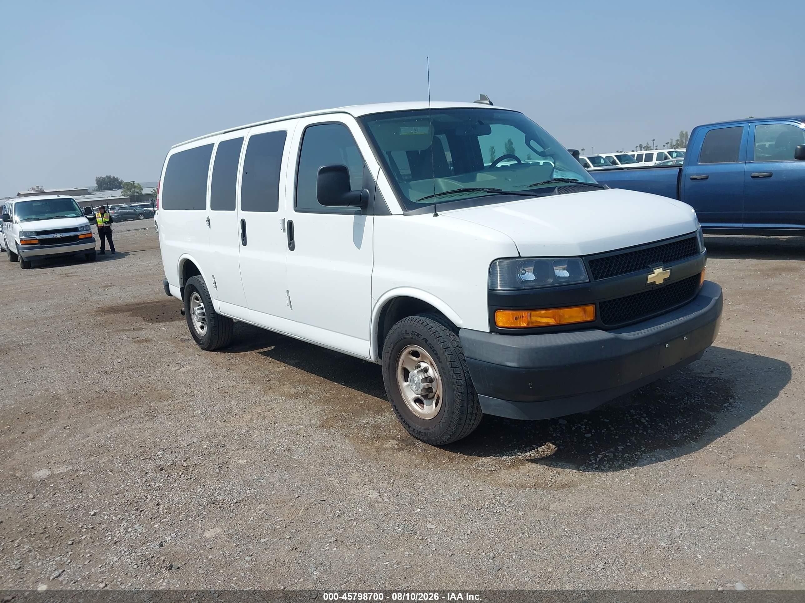 2019 Chevrolet Express 2500 VIN 1GAWGEFG3K1289923 — IAAI salvage auction photo