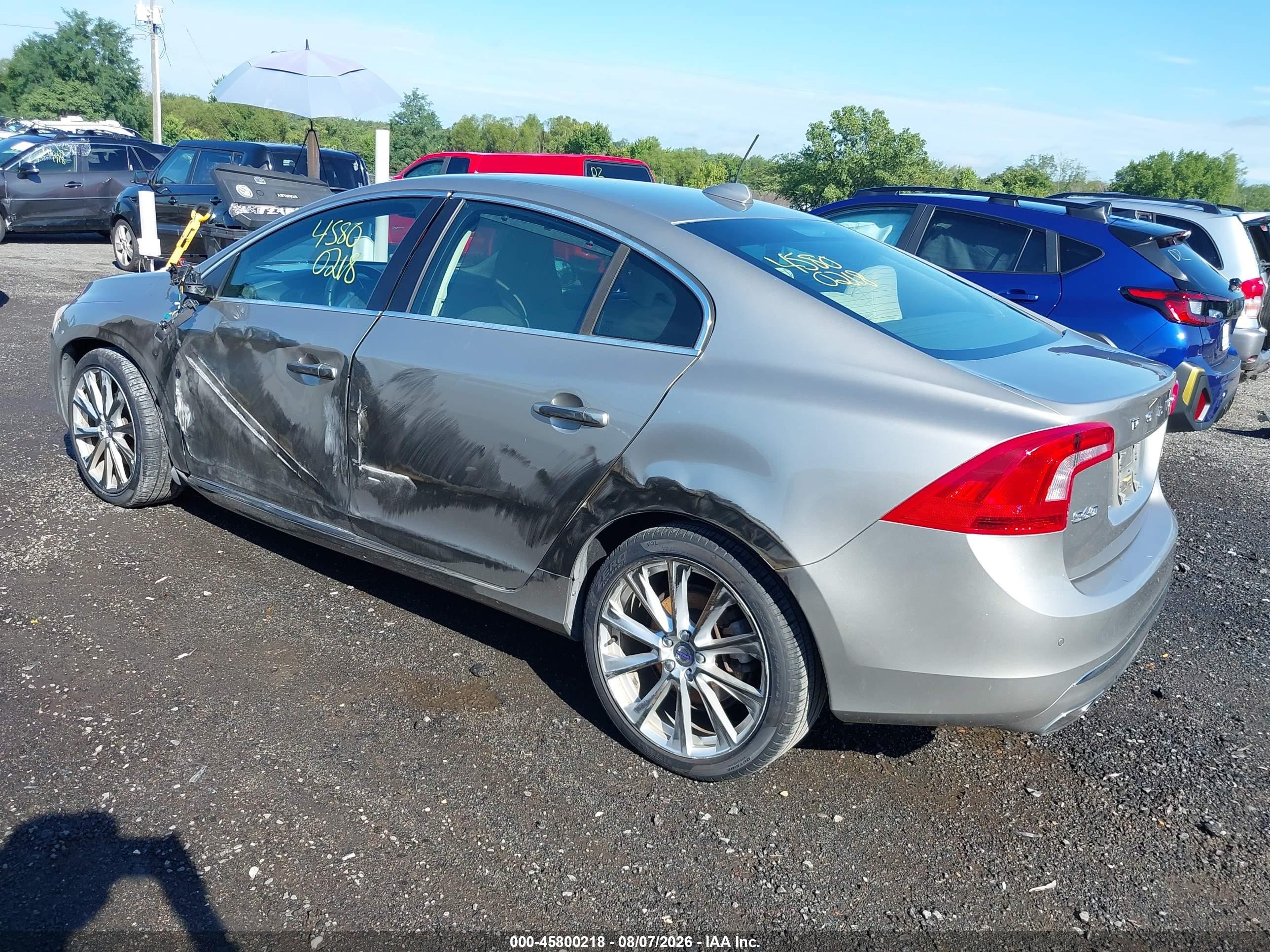 2016 Volvo S60 VIN LYV402FM3GB107323 IAAI salvage auction — Side, Salvage (South Carolina), sold $1,350 on 2026-09-19 (photo 3)