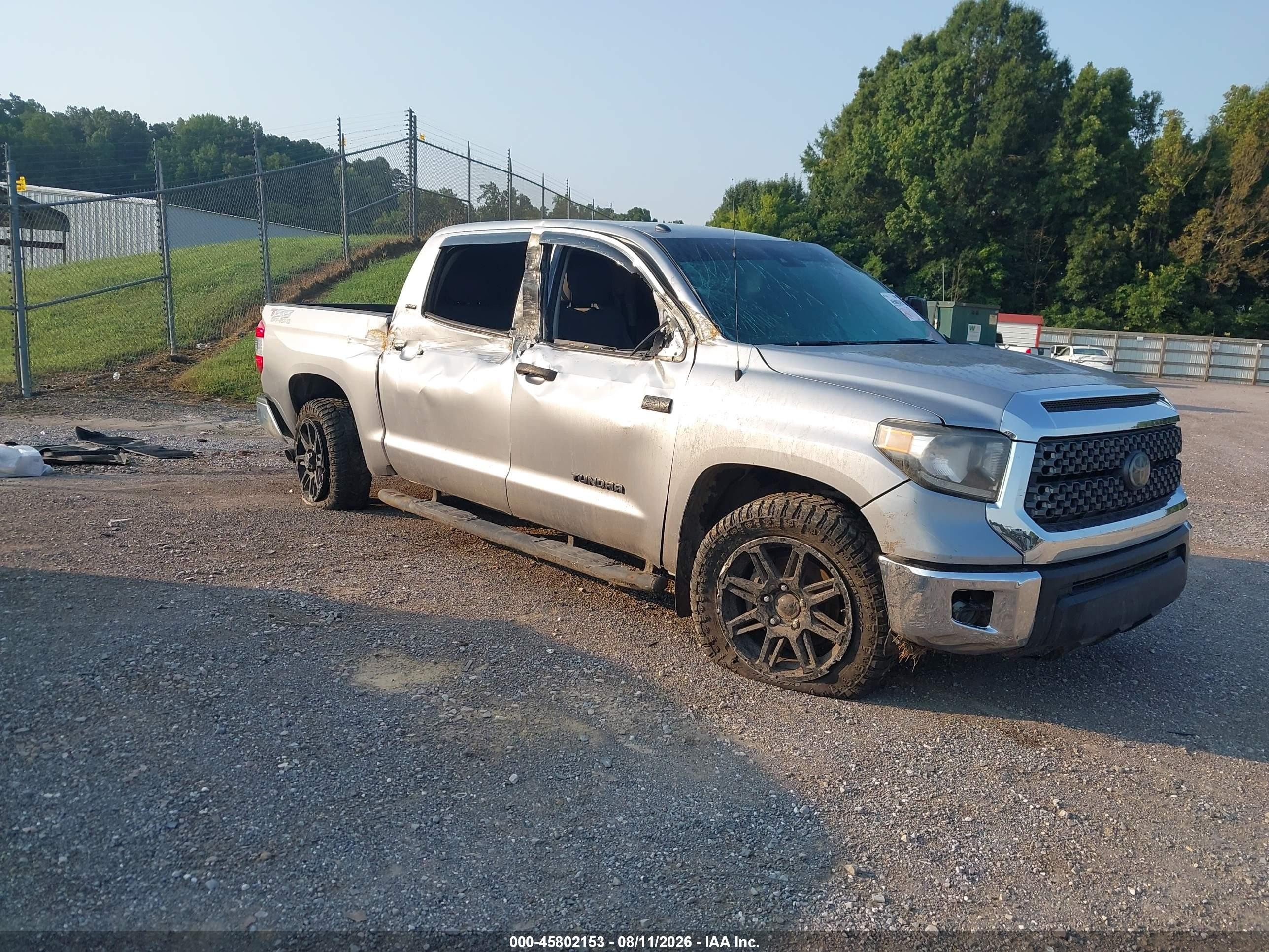 2019 Toyota Tundra VIN 5TFDW5F16KX862193 — IAAI salvage auction photo