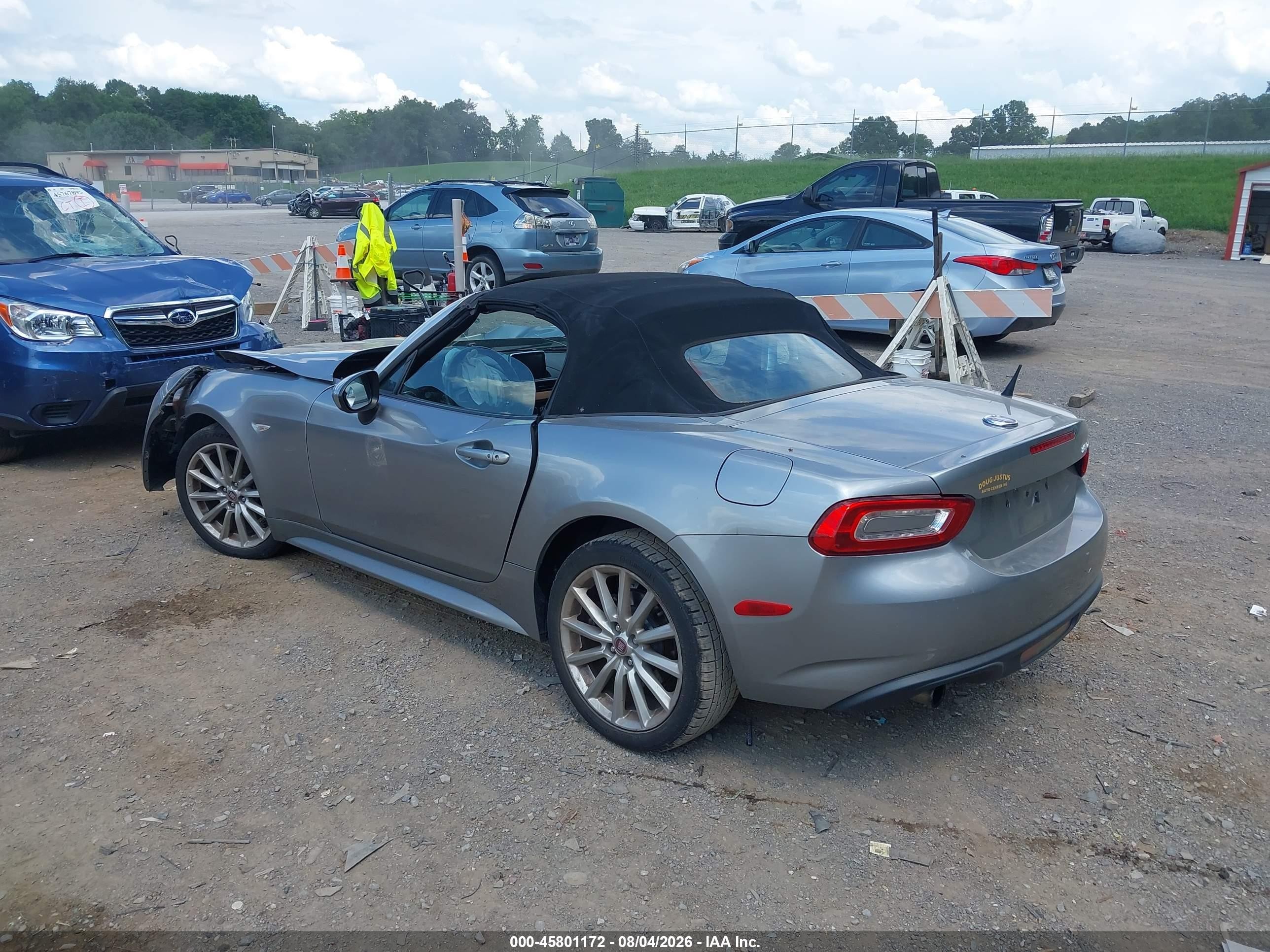 2017 Fiat 124 Spider VIN JC1NFAEK5H0105551 IAAI salvage auction — Unknown, Salvage (Tennessee), sold $1,400 on 2026-09-12 (photo 3)