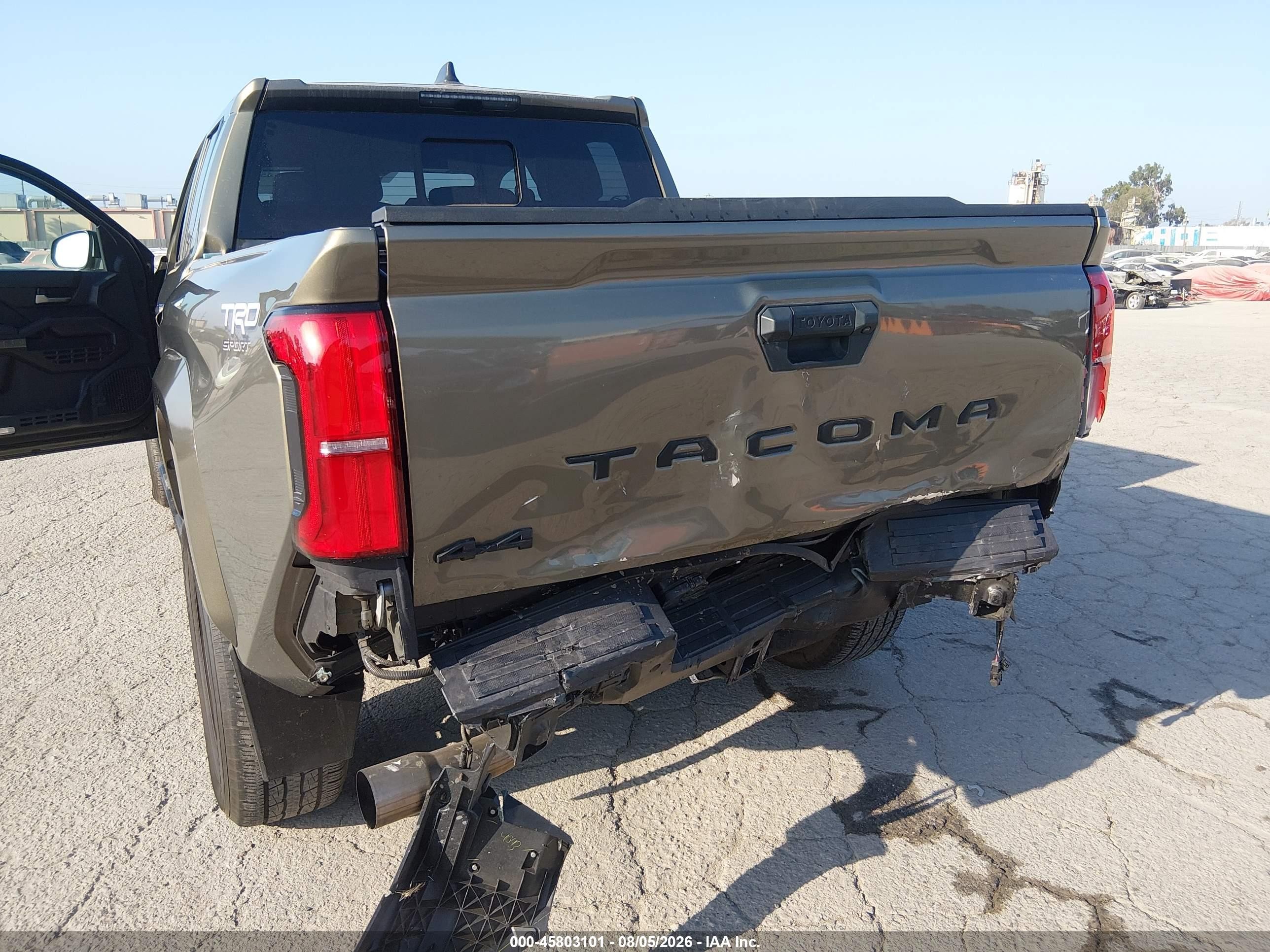 2024 Toyota Tacoma VIN 3TMLB5JN2RM027452 IAAI salvage auction — Rear End, Salvage (California), sold $24,200 on 2026-09-11 (photo 6)