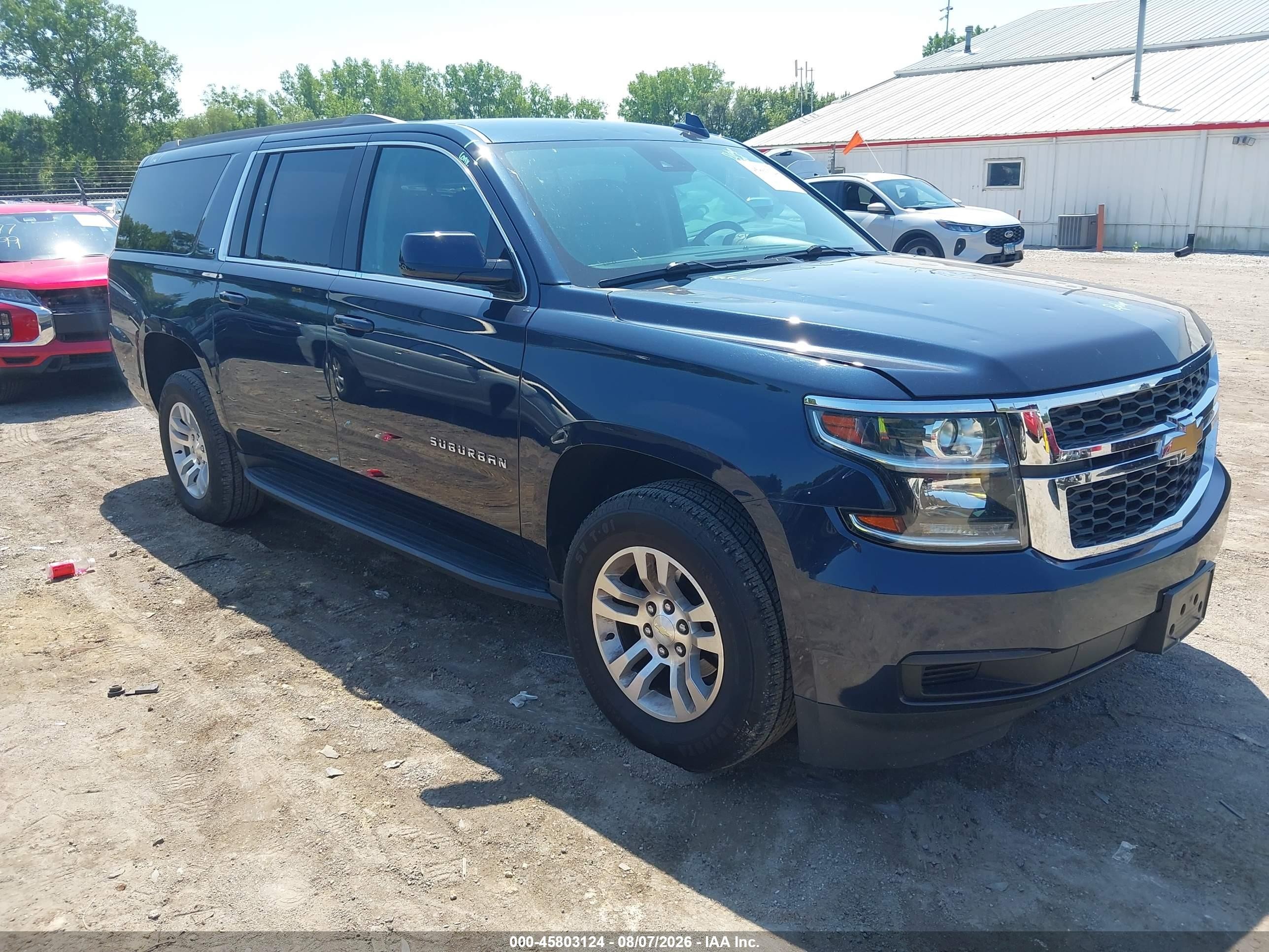 2020 Chevrolet Suburban VIN 1GNSKHKC8LR233267 — IAAI salvage auction photo