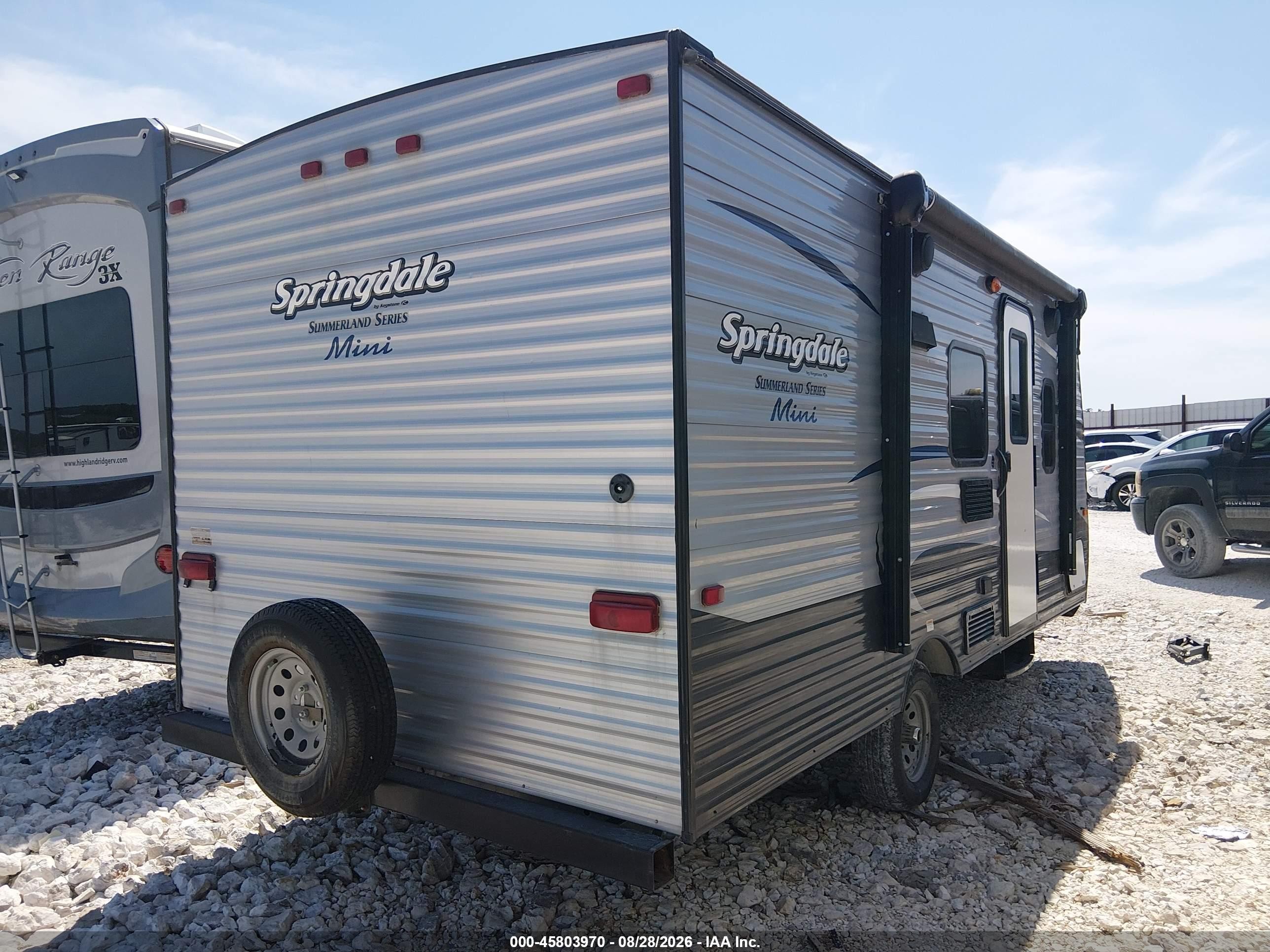 2017 Keystone Rv Summerland VIN 4YDT1801XHW152844 IAAI salvage auction — Storm Damage, Salvage (Ohio), sold $1,900 on 2026-10-08 (photo 4)