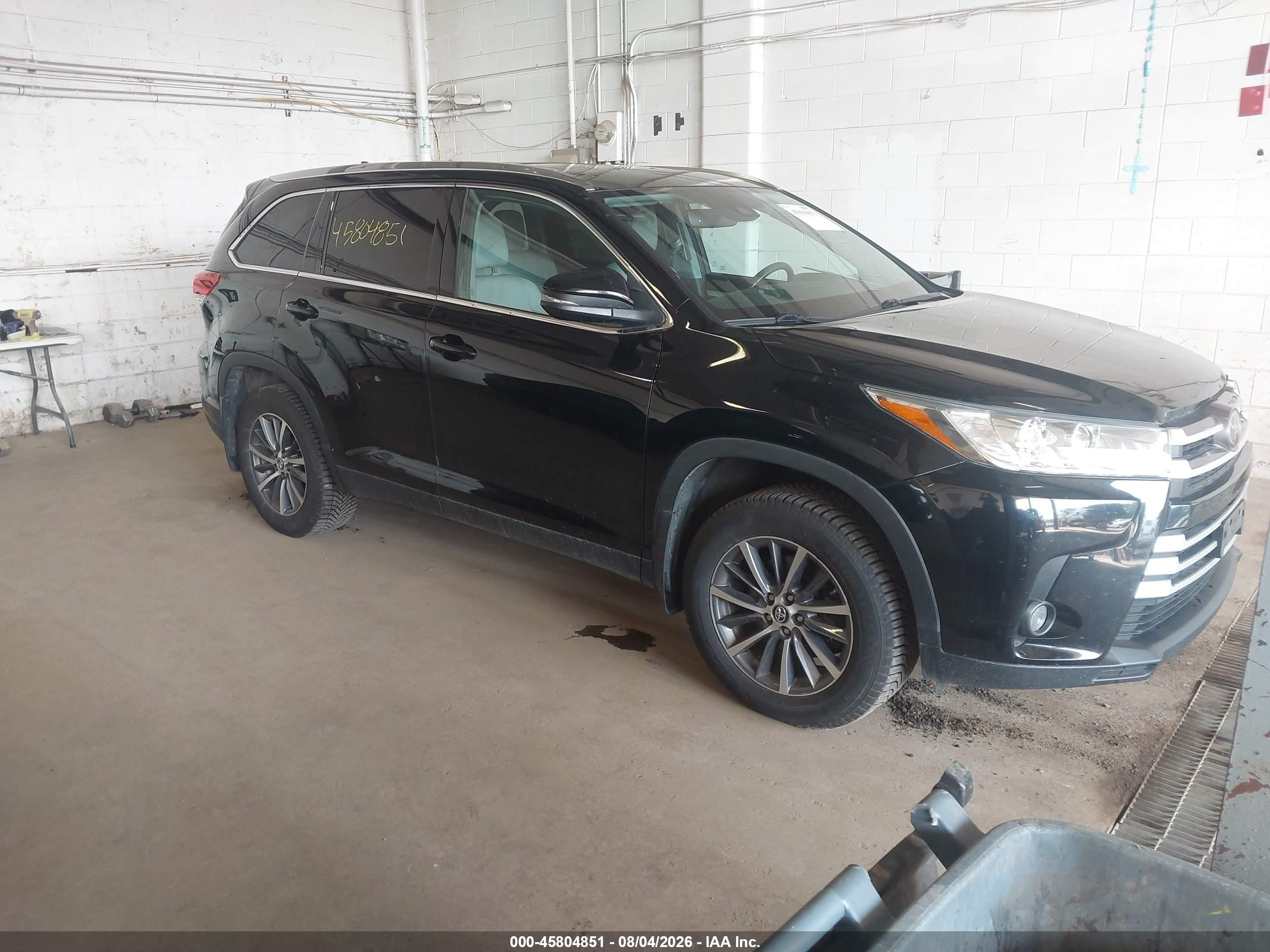 2019 Toyota Highlander VIN 5TDJZRFH8KS951350 — IAAI salvage auction photo