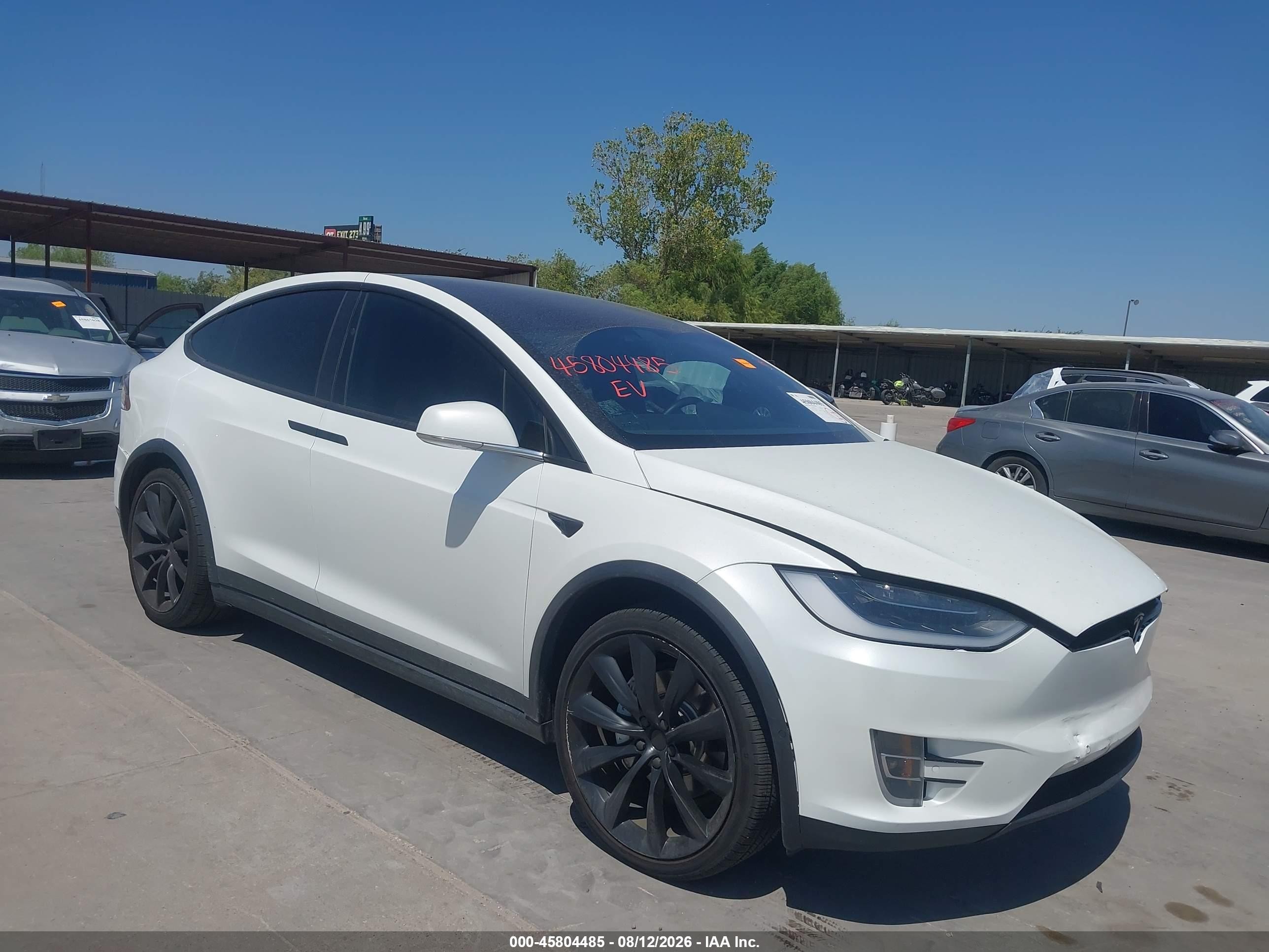 2019 Tesla Model X VIN 5YJXCDE23KF152835 — IAAI salvage auction photo