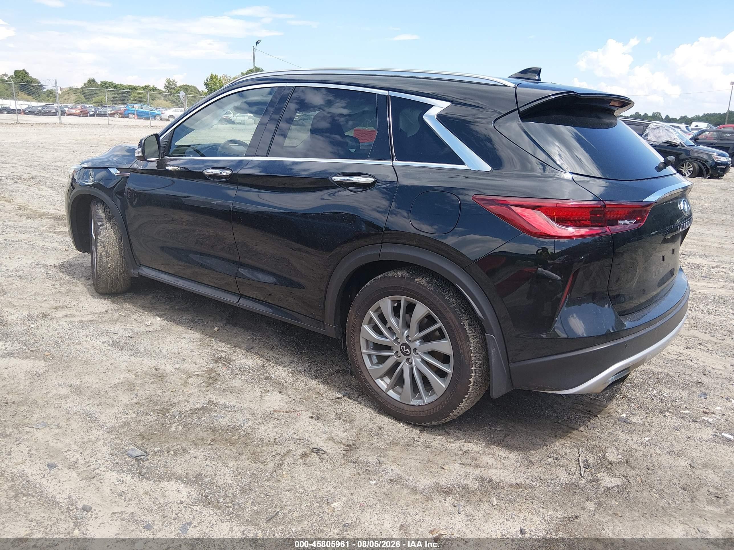 2023 Infiniti Qx50 VIN 3PCAJ5BAXPF117942 IAAI salvage auction — Side, Salvage (Georgia), sold $7,125 on 2026-09-27 (photo 3)