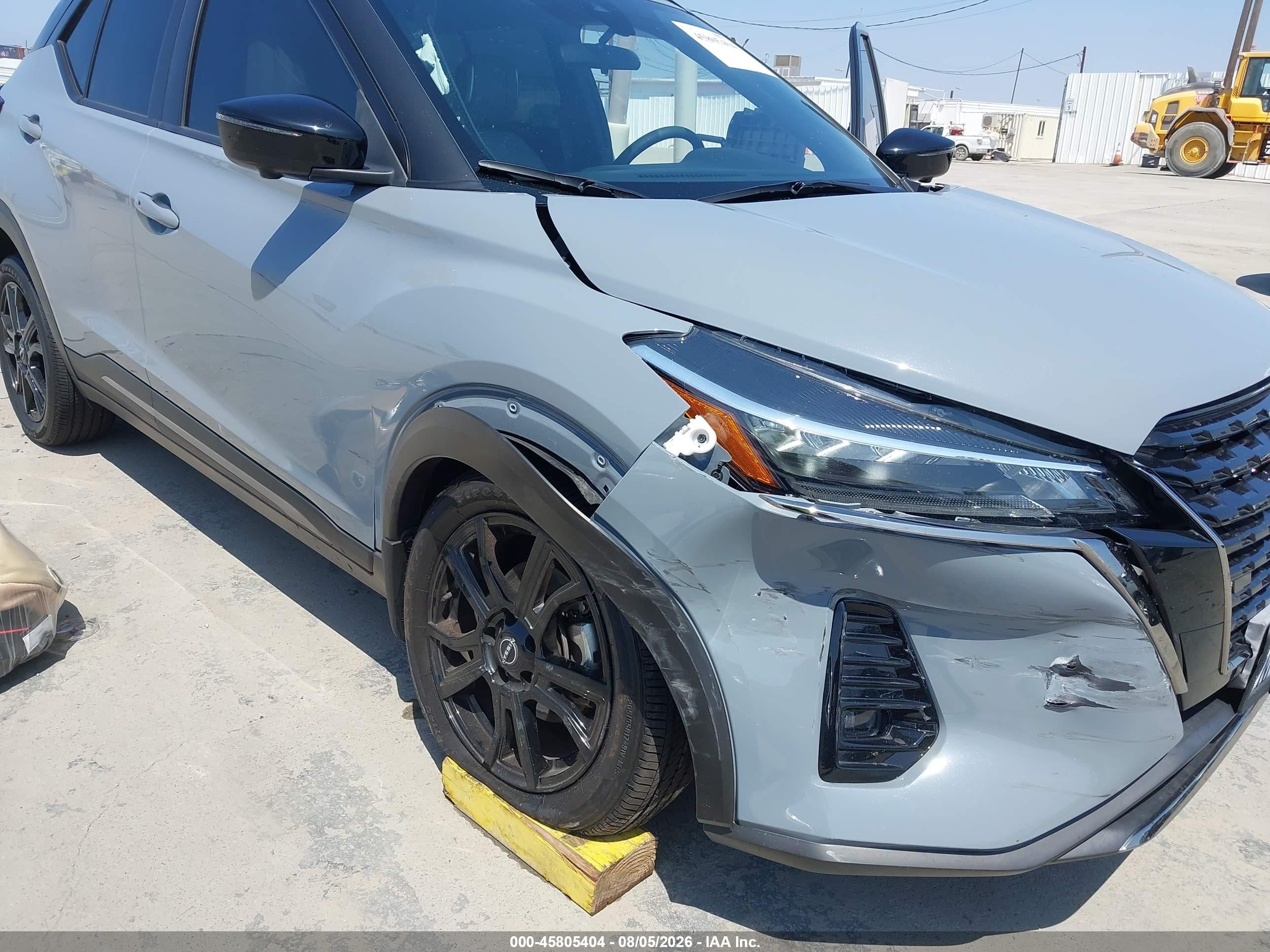 2024 Nissan Kicks VIN 3N1CP5DV4RL552860 IAAI salvage auction — Unknown, Salvage (California), sold $4,100 on 2026-09-13 (photo 6)