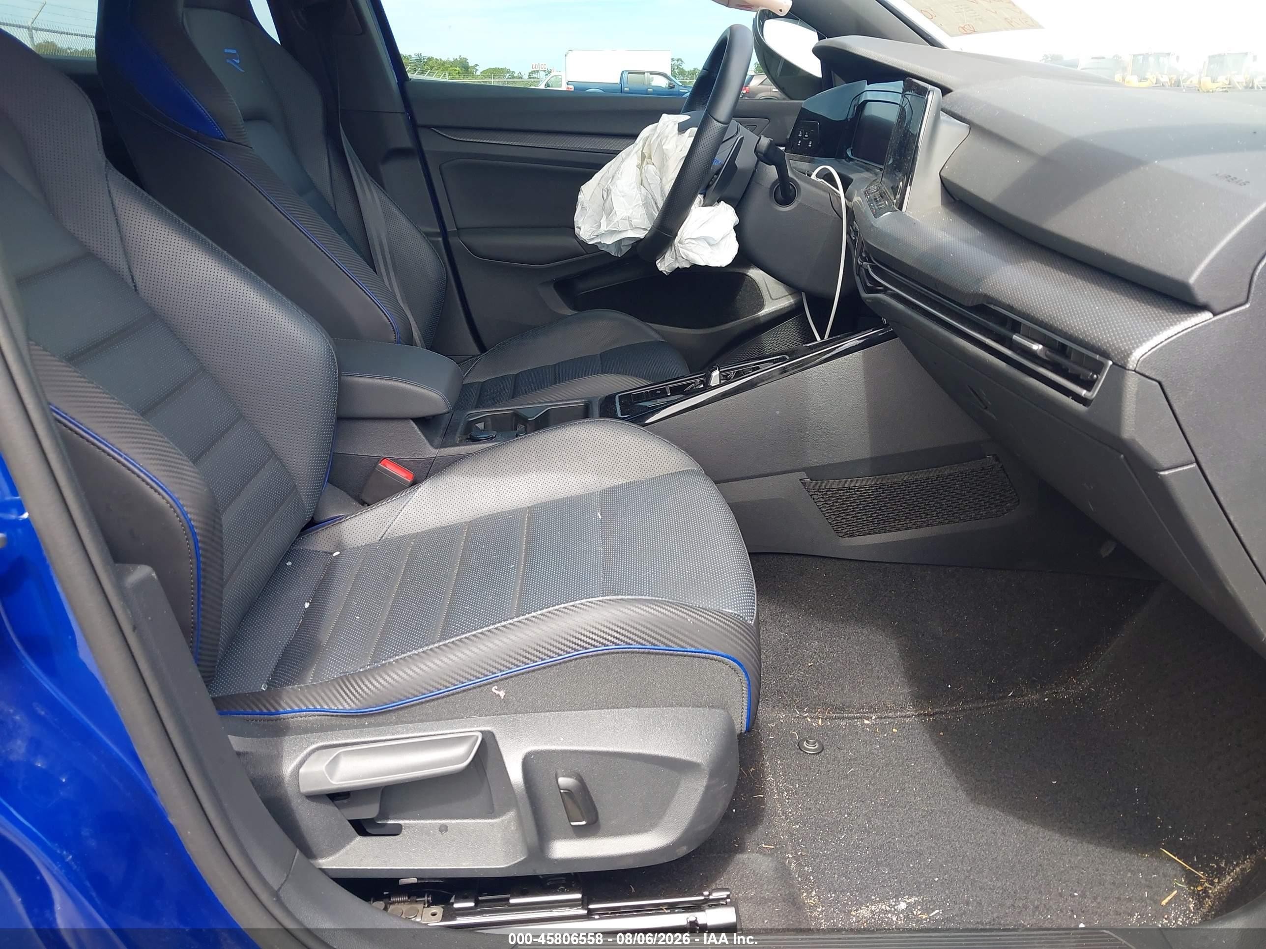 2024 Volkswagen Golf r VIN WVWEB7CD0RW231823 IAAI salvage auction — Side, Certificate Of Destruction (Florida), sold $11,150 on 2026-09-08 (photo 5)