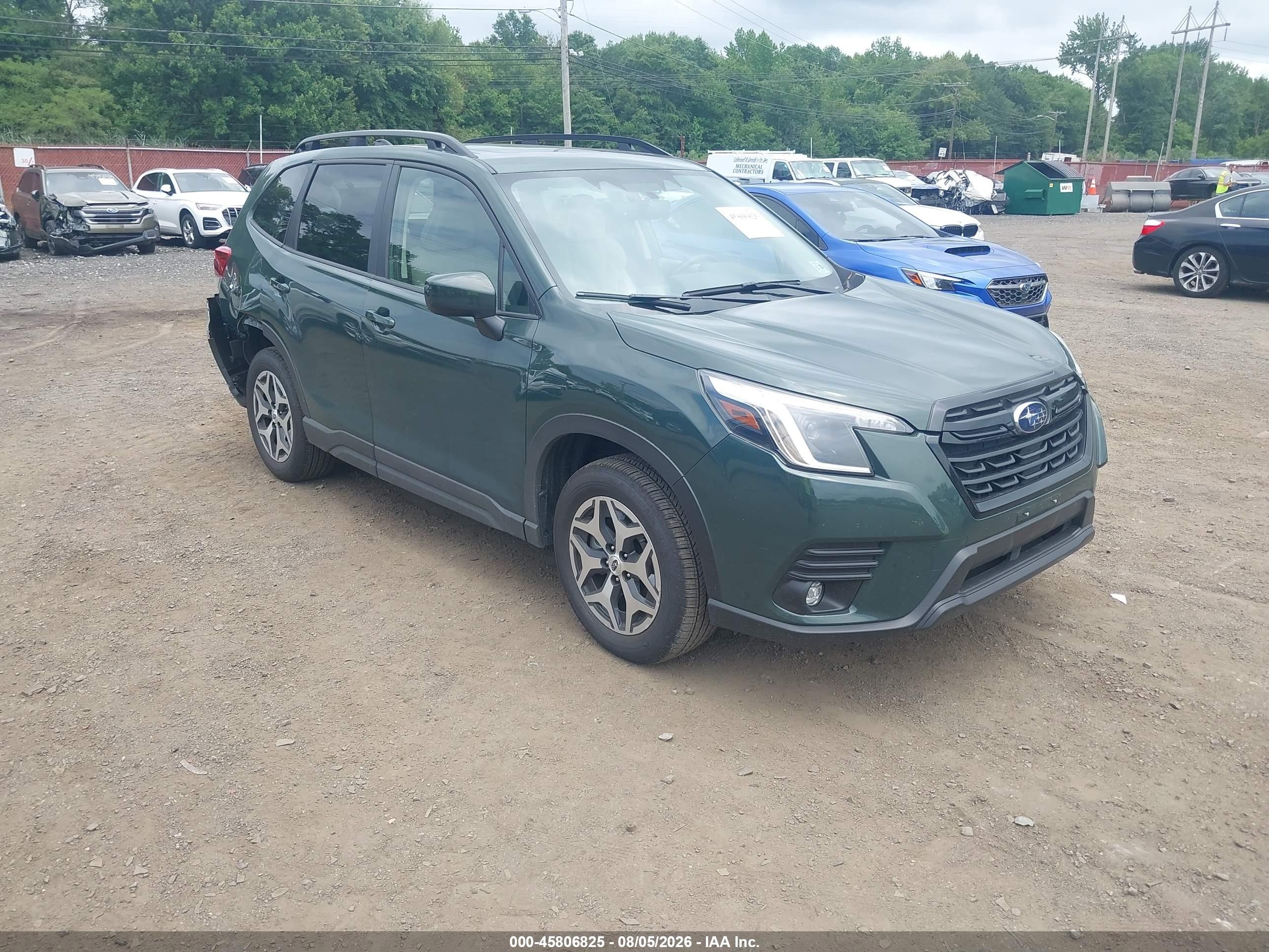 2024 Subaru Forester VIN JF2SKADCXRH425562 — IAAI salvage auction photo