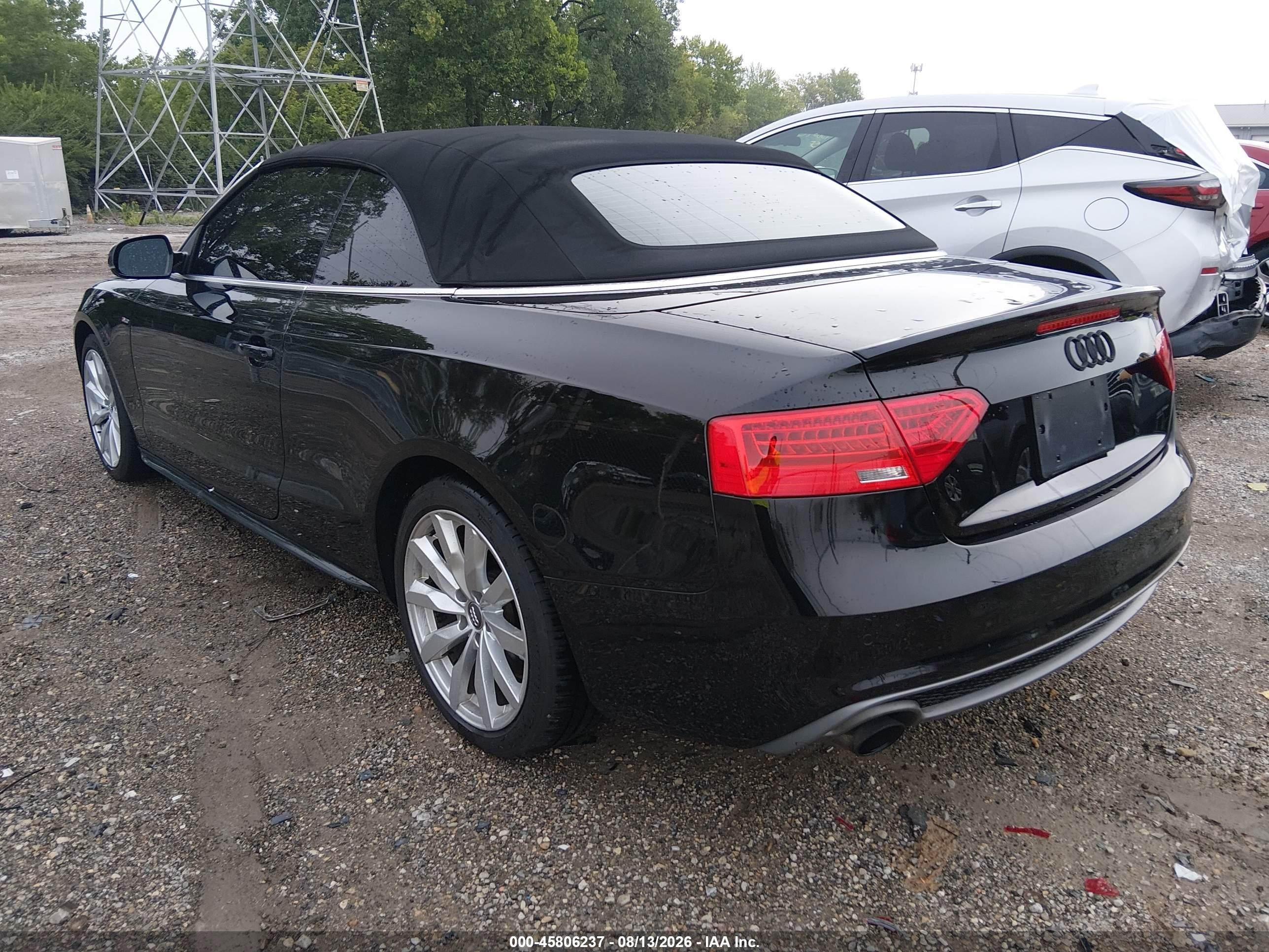 2015 Audi A5 VIN WAUMFAFH5FN006954 IAAI salvage auction — Side, Clear (Indiana), sold $2,900 on 2026-09-10 (photo 3)