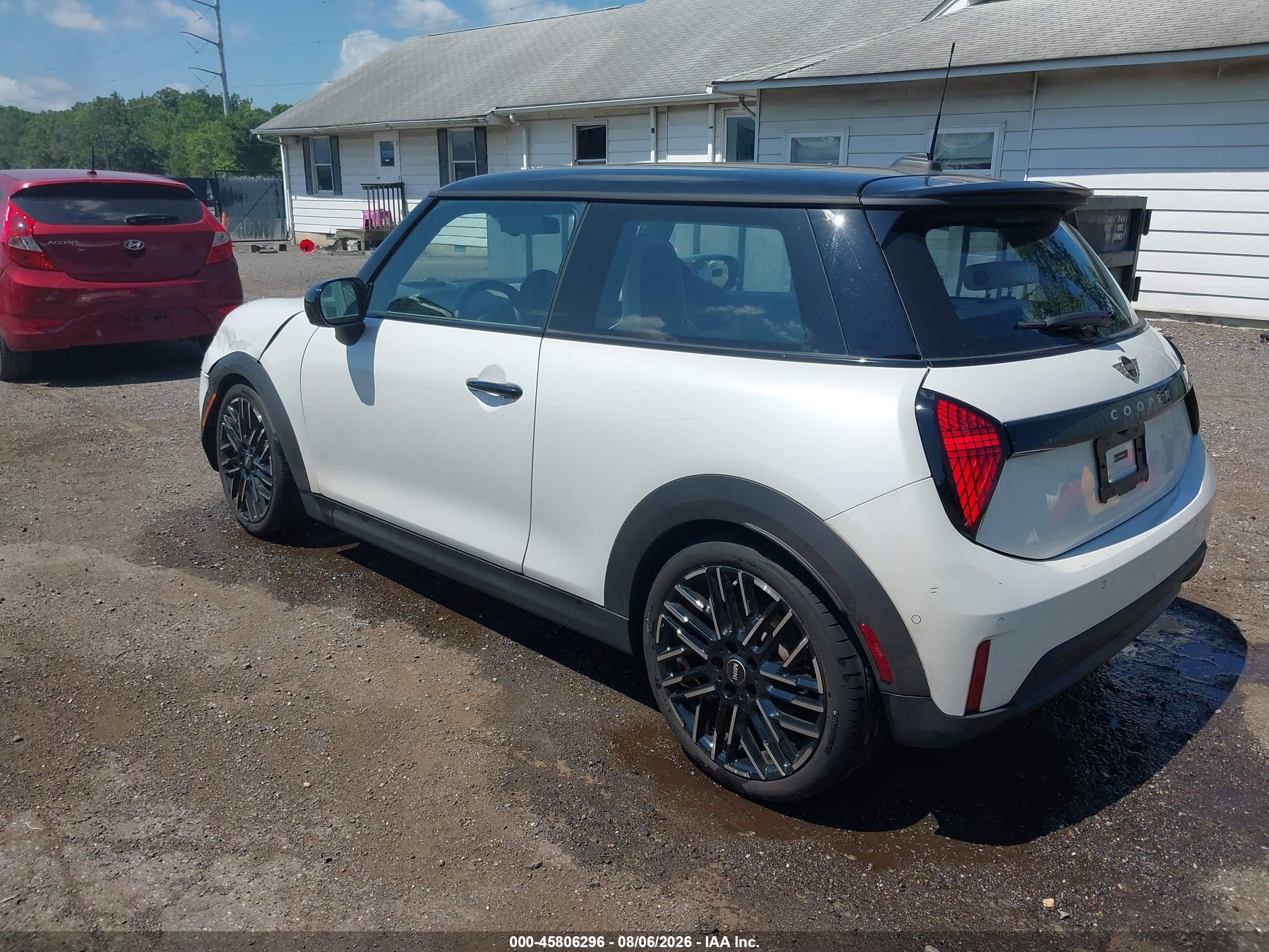 2025 Mini Hard top VIN WMW23GD06S2W32492 IAAI salvage auction — Side, Salvage - Greater Than 75% (Maryland), sold $8,600 on 2026-09-24 (photo 3)