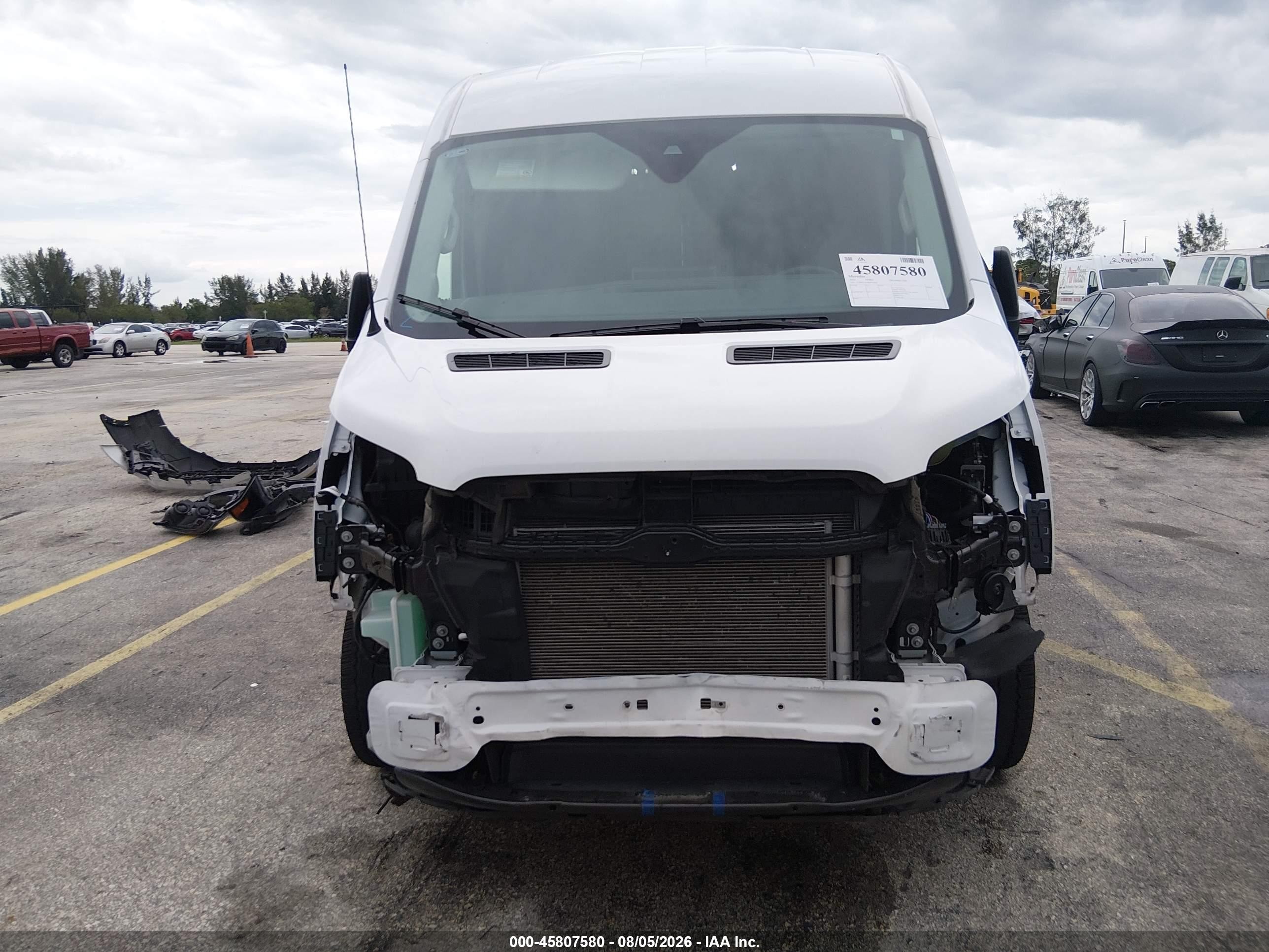 2024 Ford Transit VIN 1FTBR1C8XRKB55436 IAAI salvage auction — Front End, Rebuildable (Florida), sold $9,300 on 2026-09-12 (photo 6)