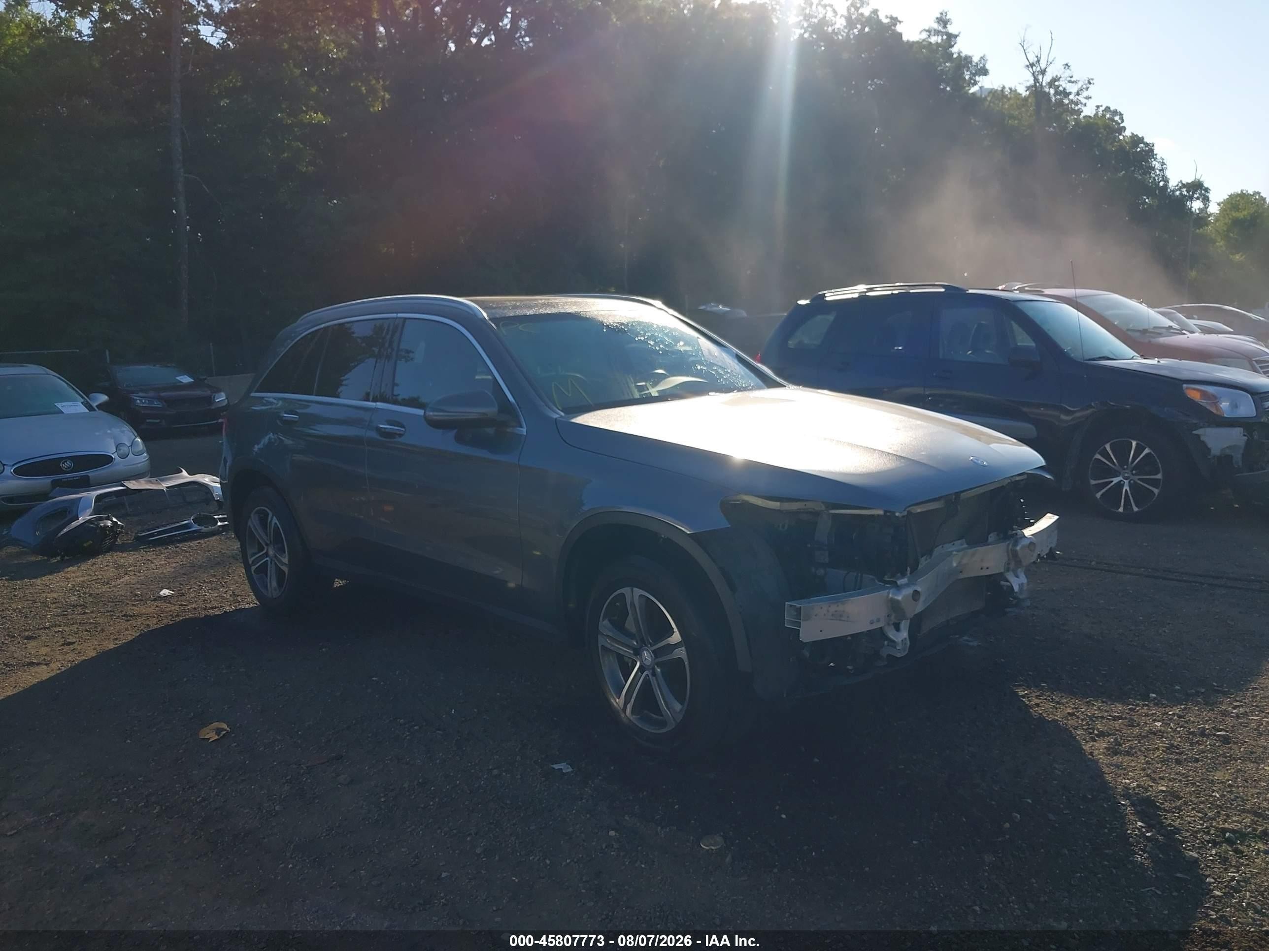 2017 Mercedes-Benz GLC-Class VIN WDC0G4KB1HF163275 — IAAI salvage auction photo
