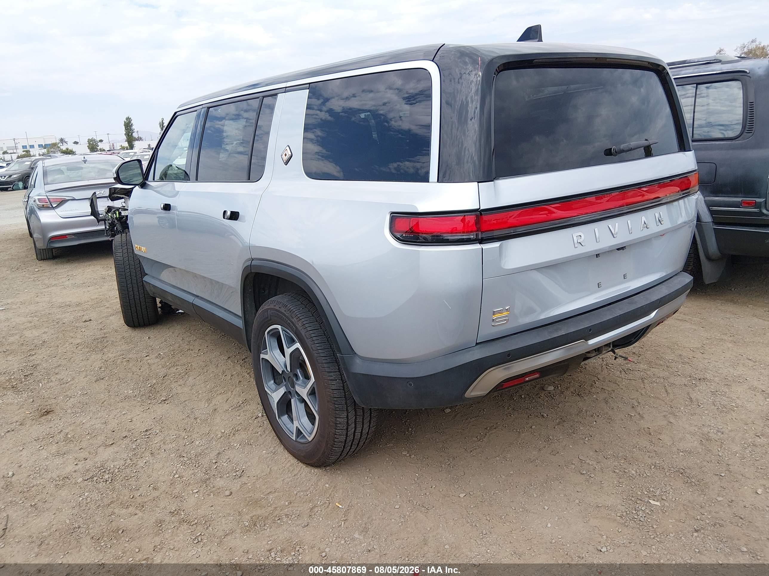 2023 Rivian R1s VIN 7PDSGABAXPN026014 IAAI salvage auction — Front End, Salvage (California), sold $19,050 on 2026-08-31 (photo 3)