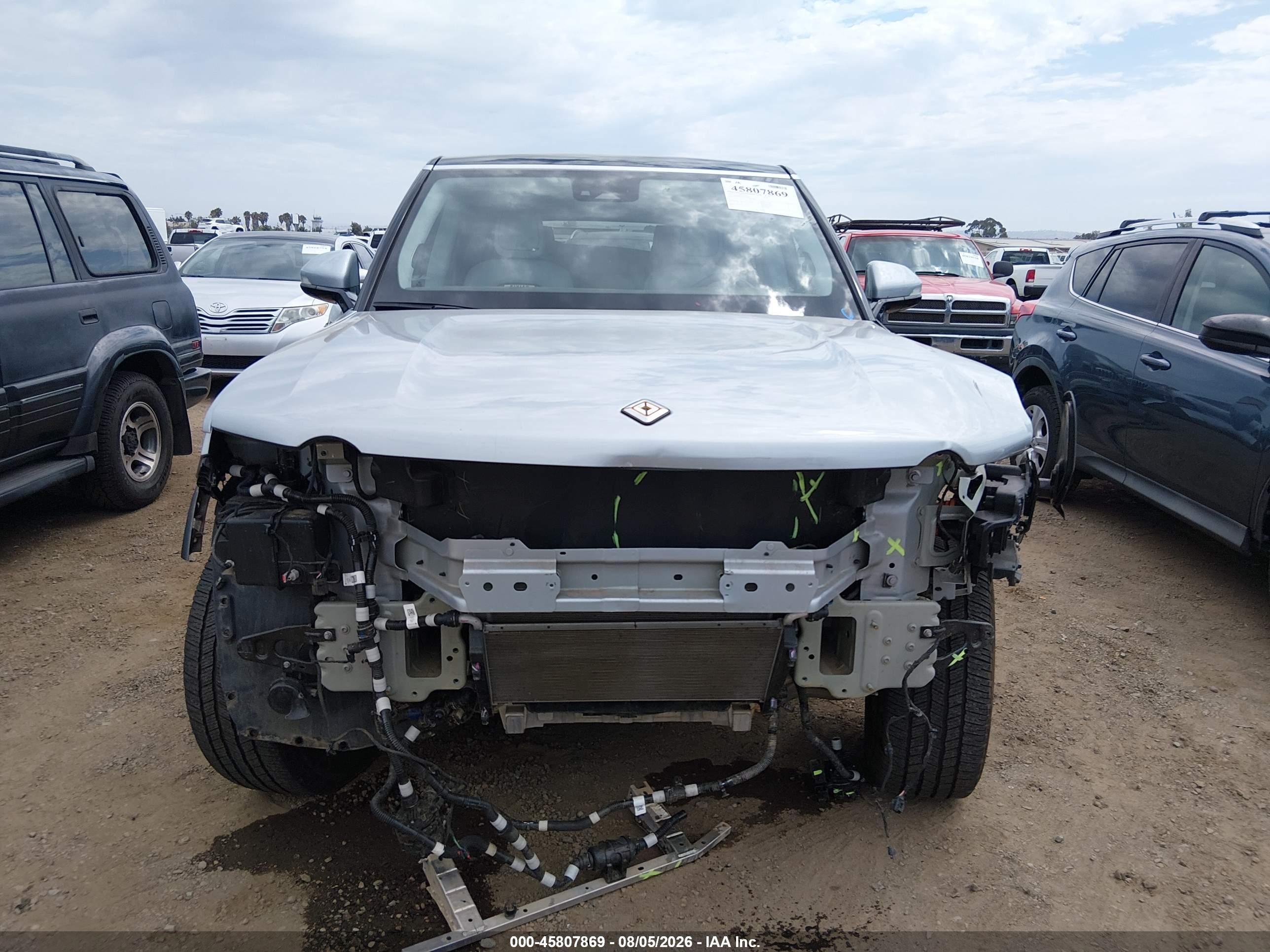 2023 Rivian R1s VIN 7PDSGABAXPN026014 IAAI salvage auction — Front End, Salvage (California), sold $19,050 on 2026-08-31 (photo 6)
