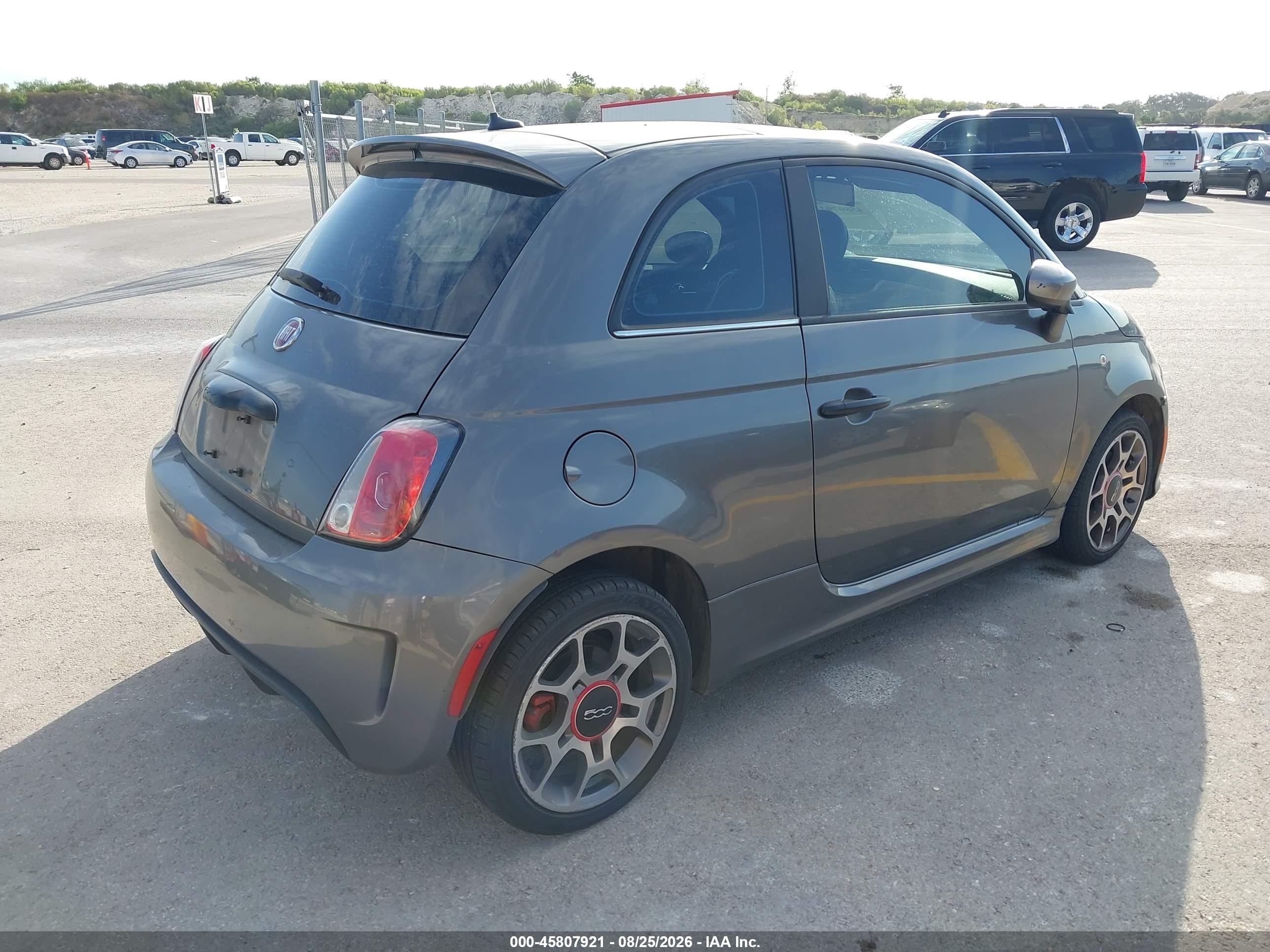 2013 Fiat 500 VIN 3C3CFFHH9DT613532 IAAI salvage auction — Normal Wear, Original (Texas), sold $1,000 on 2026-09-03 (photo 4)