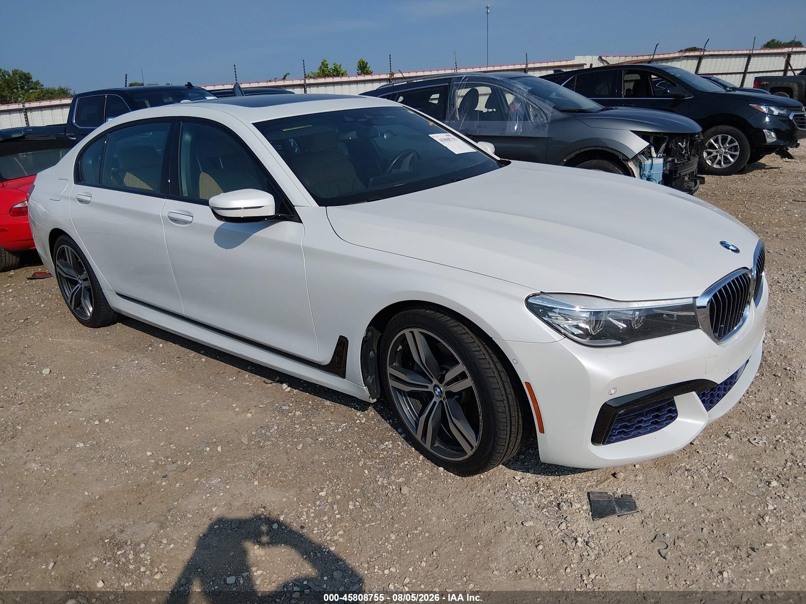2017 BMW 7 Series VIN WBA7E4C57HGU99345 — IAAI salvage auction photo