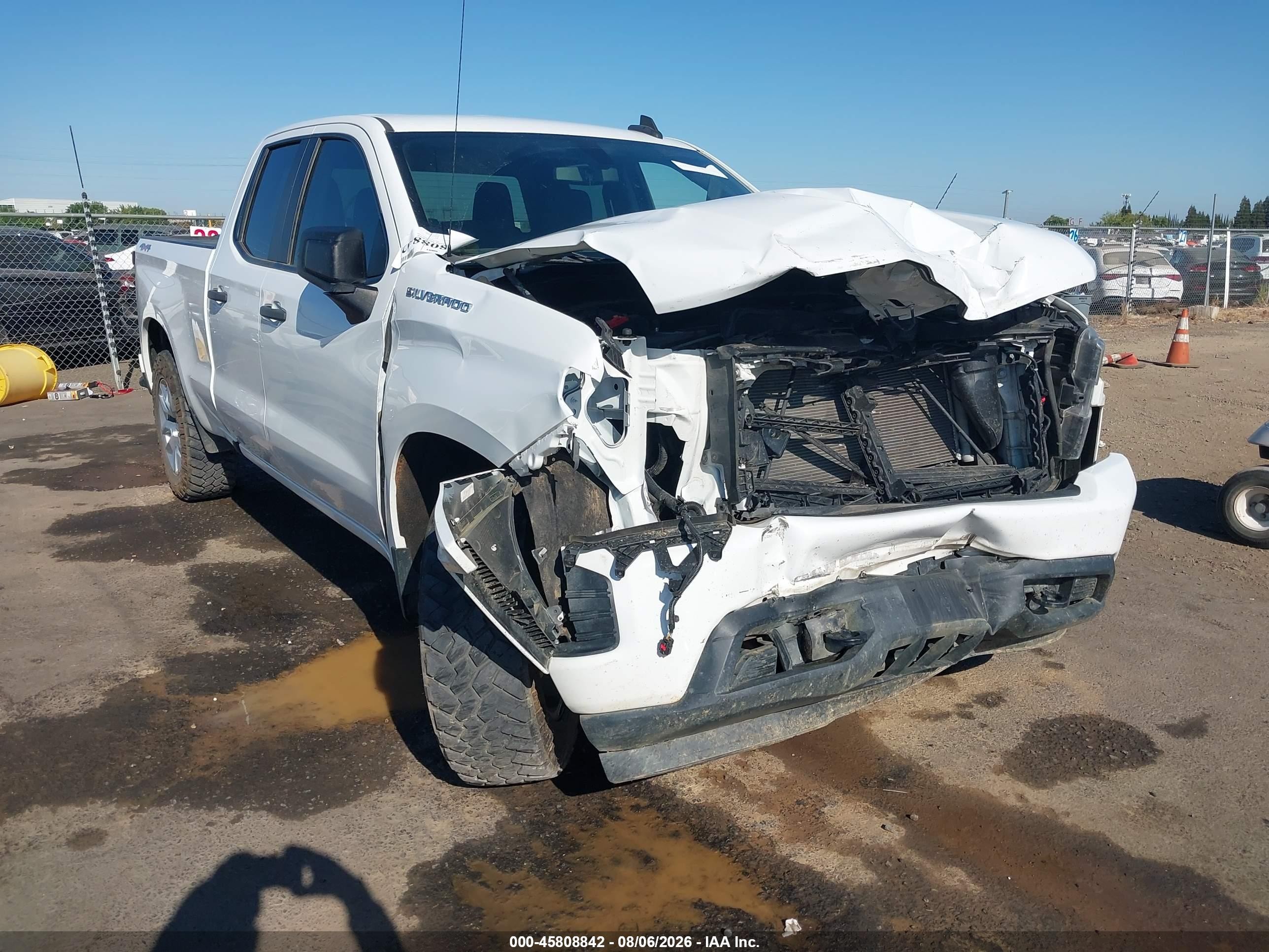 2022 Chevrolet Silverado 1500 VIN 1GCRYBEK9NZ216826 — IAAI salvage auction photo