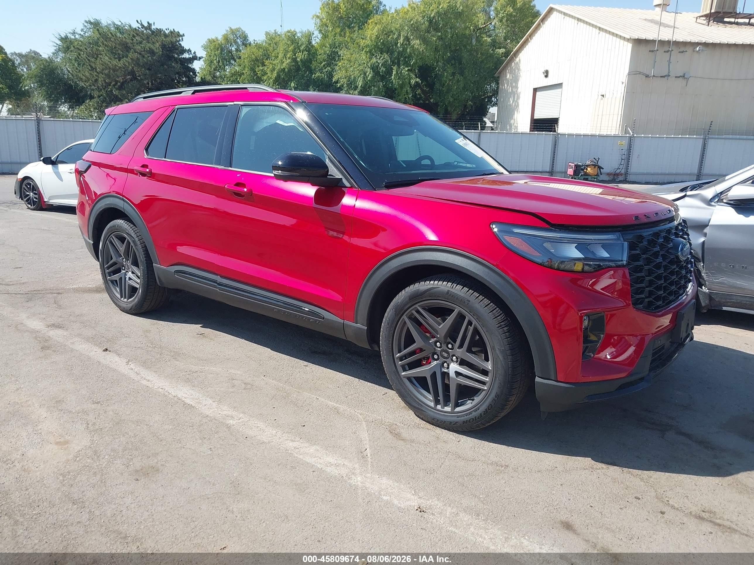 2025 Ford Explorer VIN 1FMWK8GC3SGC94017 IAAI salvage auction — Side, Salvage (California), sold $17,600 on 2026-09-18 (photo 1)